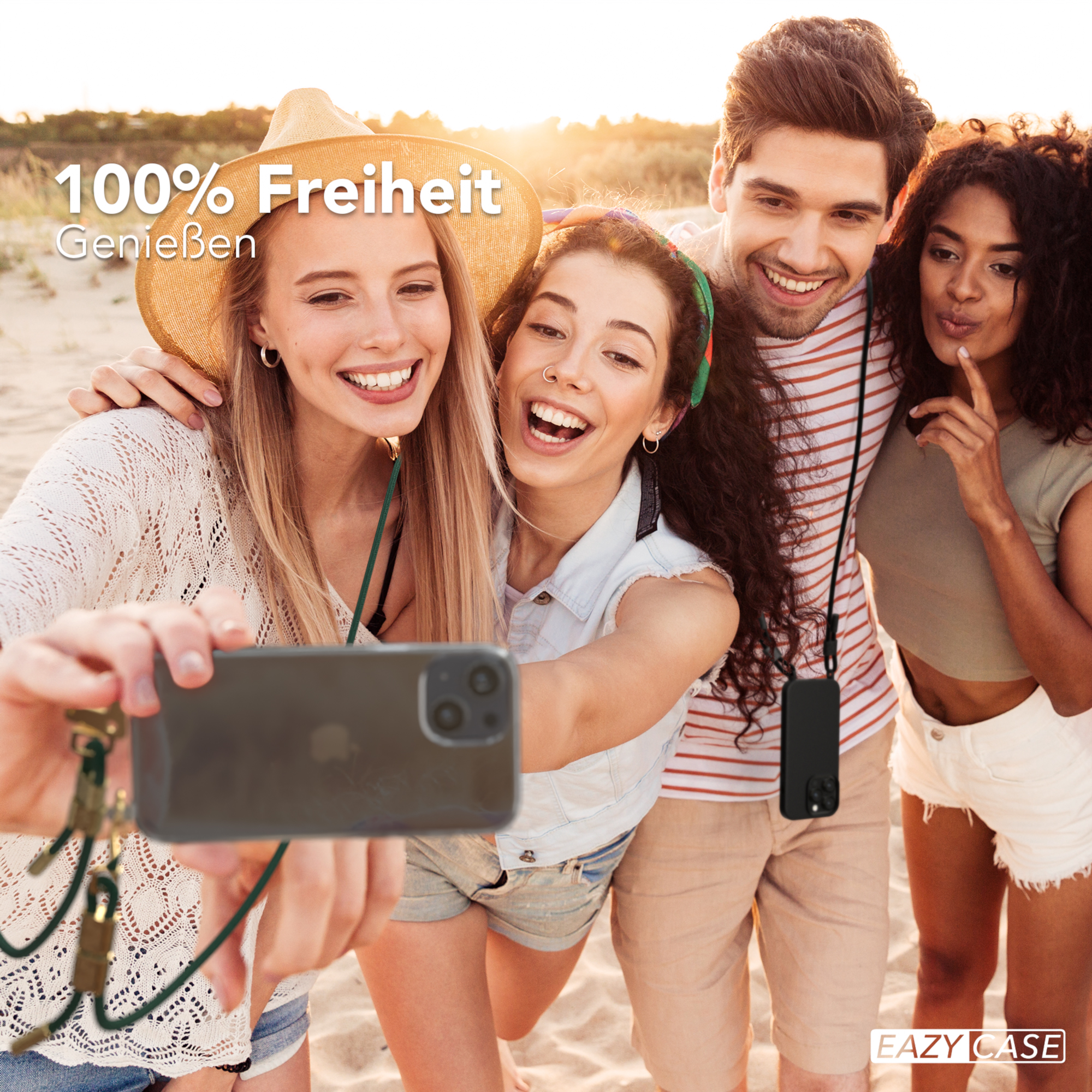 Freundesgruppe macht Selfie mit Handy. Strandhintergrund. Text: 100% Freiheit.