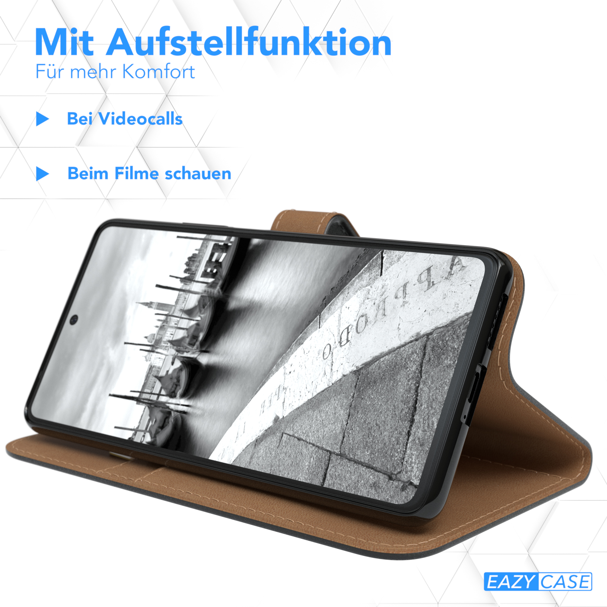 Ein Telefon in einer braunen Lederhülle, geöffnet und hochgestellt. Der Bildschirm zeigt eine Stadtansicht.