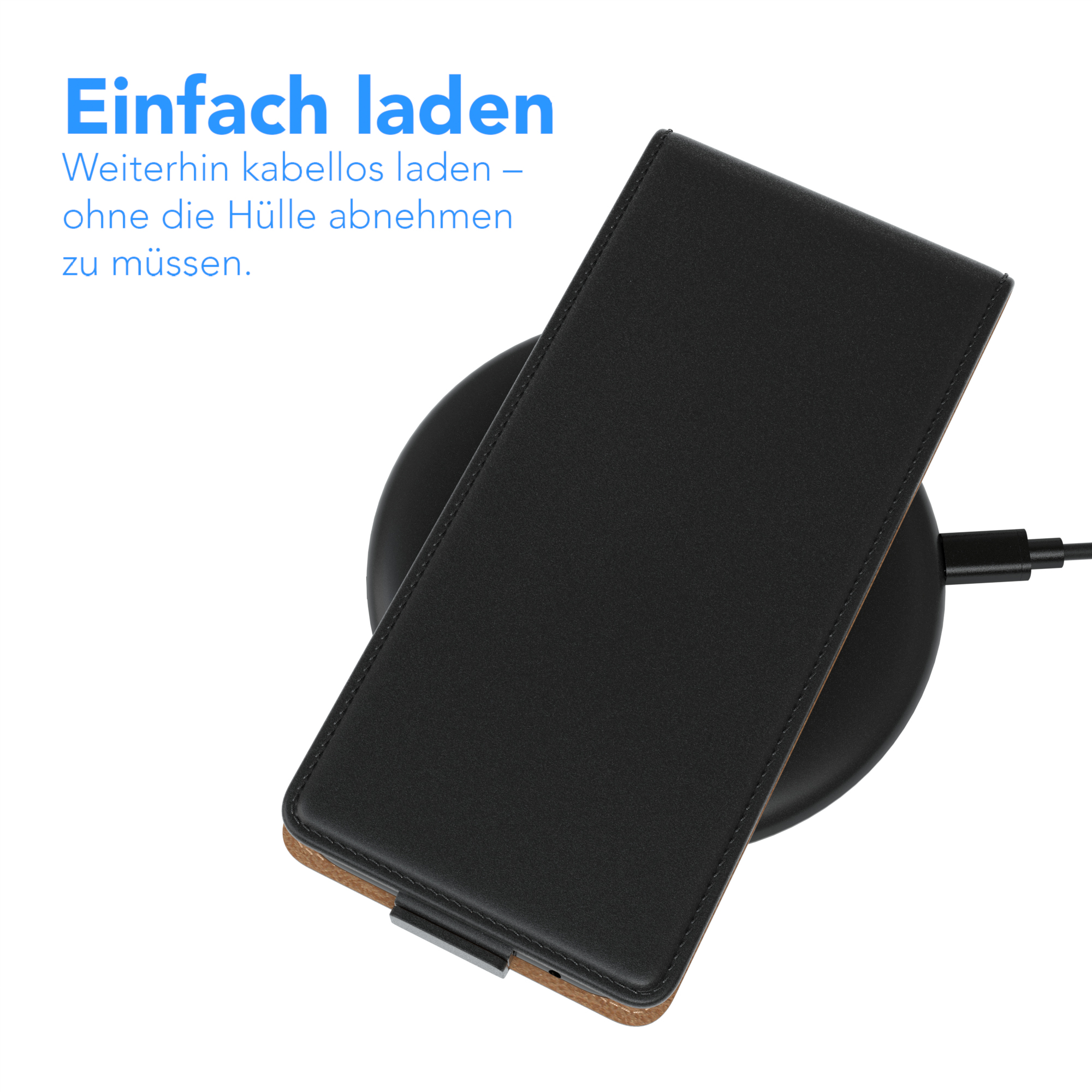Schwarze Handyhülle auf einem kabellosen Ladegerät. Das Etui ist offen und schwarz.