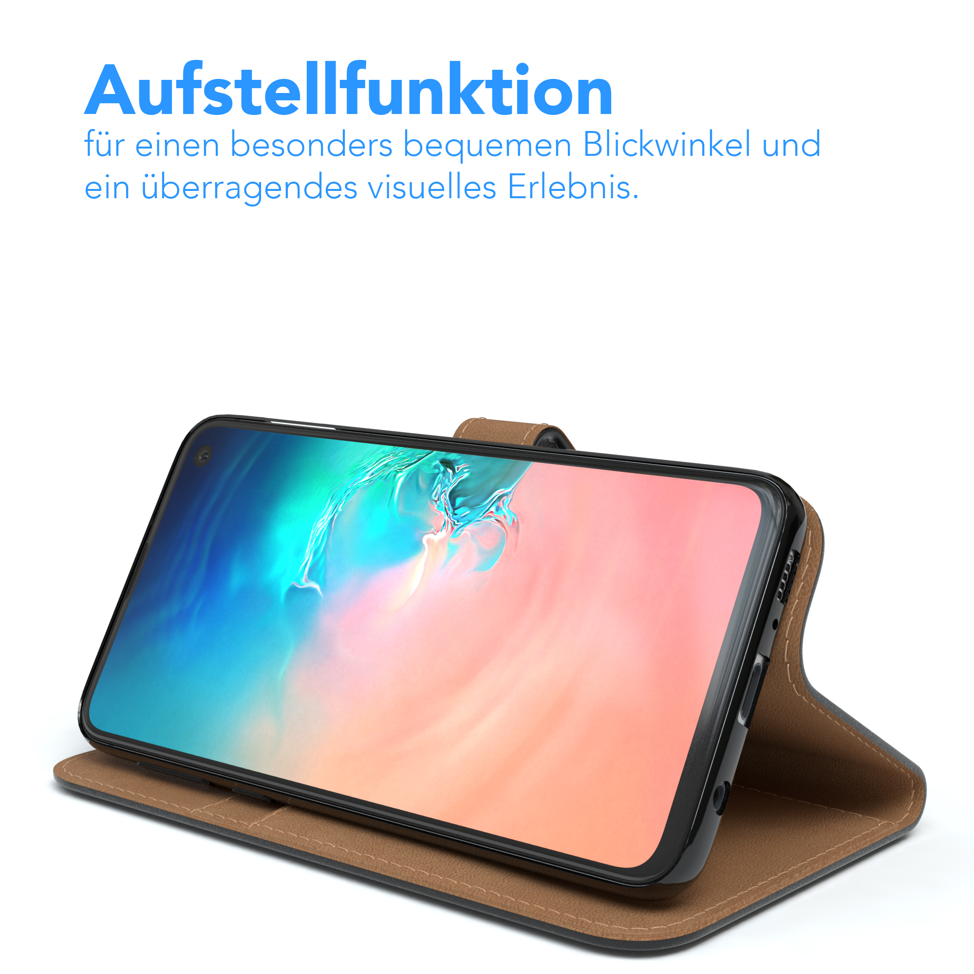 Telefon in einer Hülle hochgestellt, zeigt Bildschirm auf brauner Oberfläche.