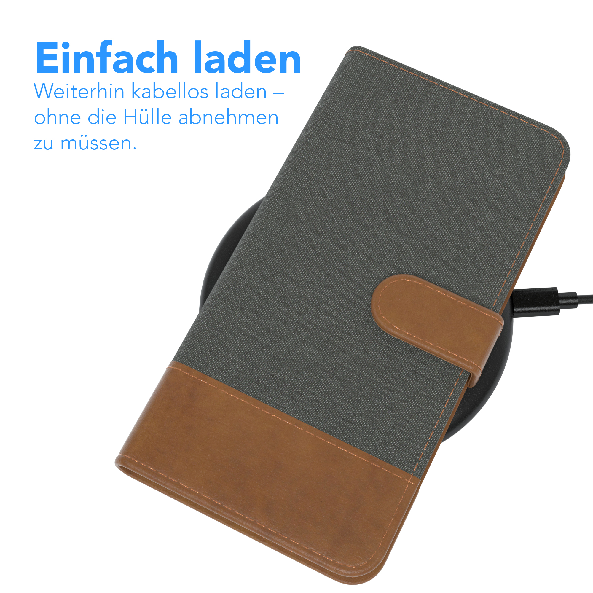 Graue und braune Handyhülle auf kabellosem Ladegerät. Schwarzes Kabel angeschlossen.