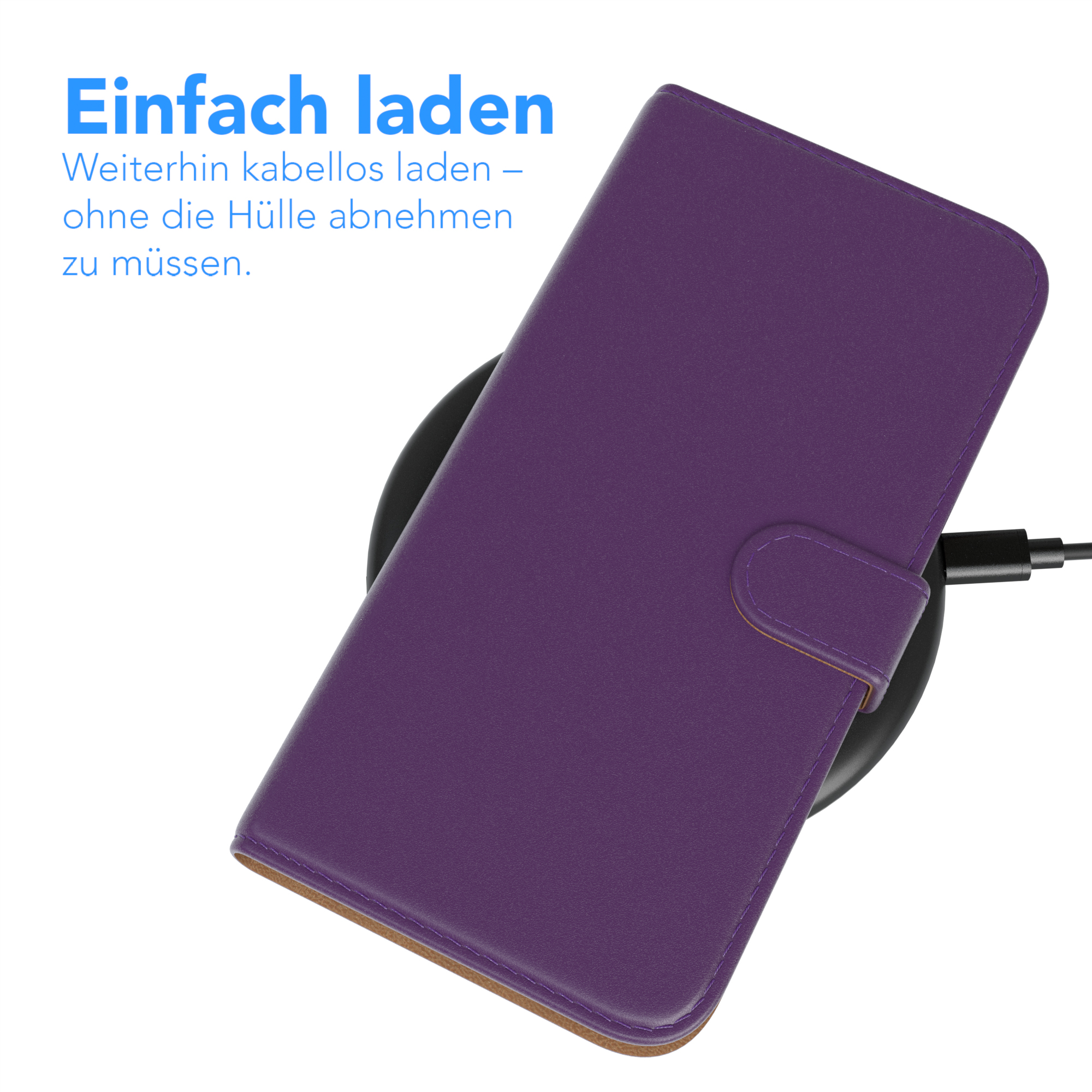 Lila Handyhülle auf einem kabellosen Ladegerät. Text: Einfach laden, kabellos laden, ohne die Hülle zu entfernen.