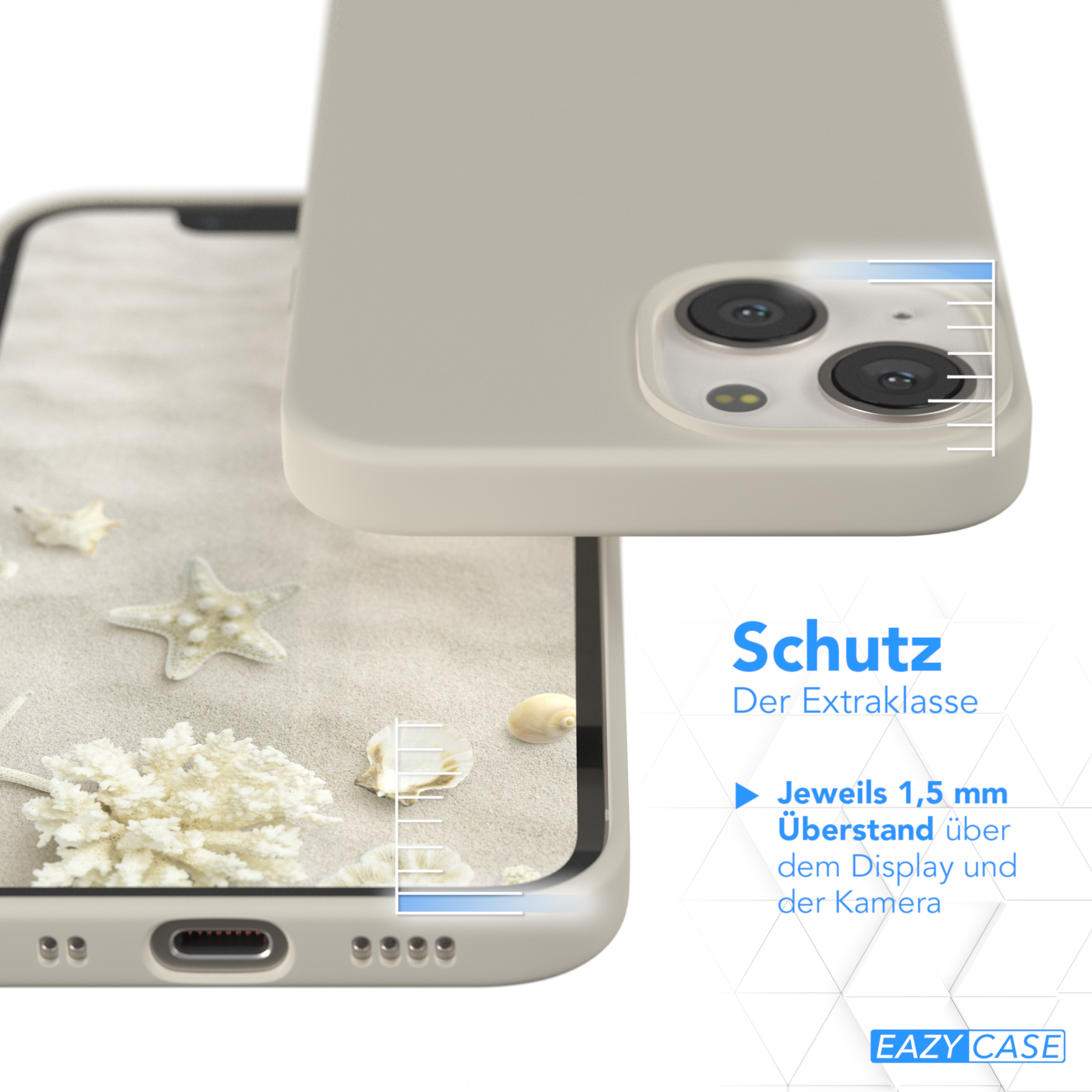 Handyhülle mit Telefon darin, auf sandigem Hintergrund. Auf dem Sand liegen Muscheln und Seesterne.