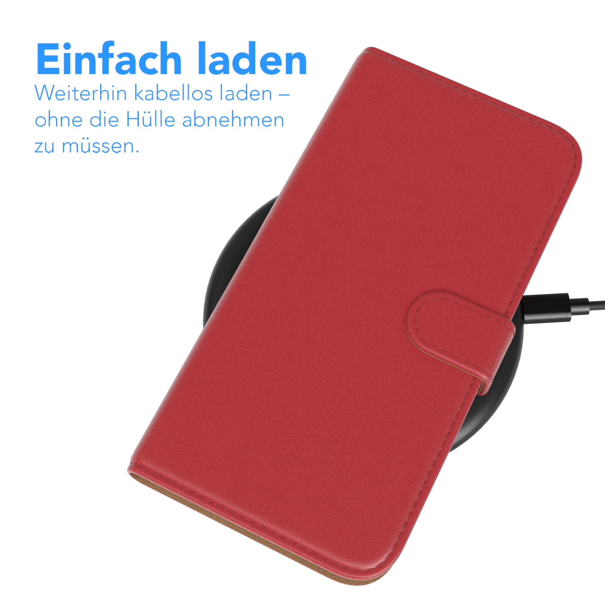 Rote Handyhülle auf einem kabellosen Ladegerät.