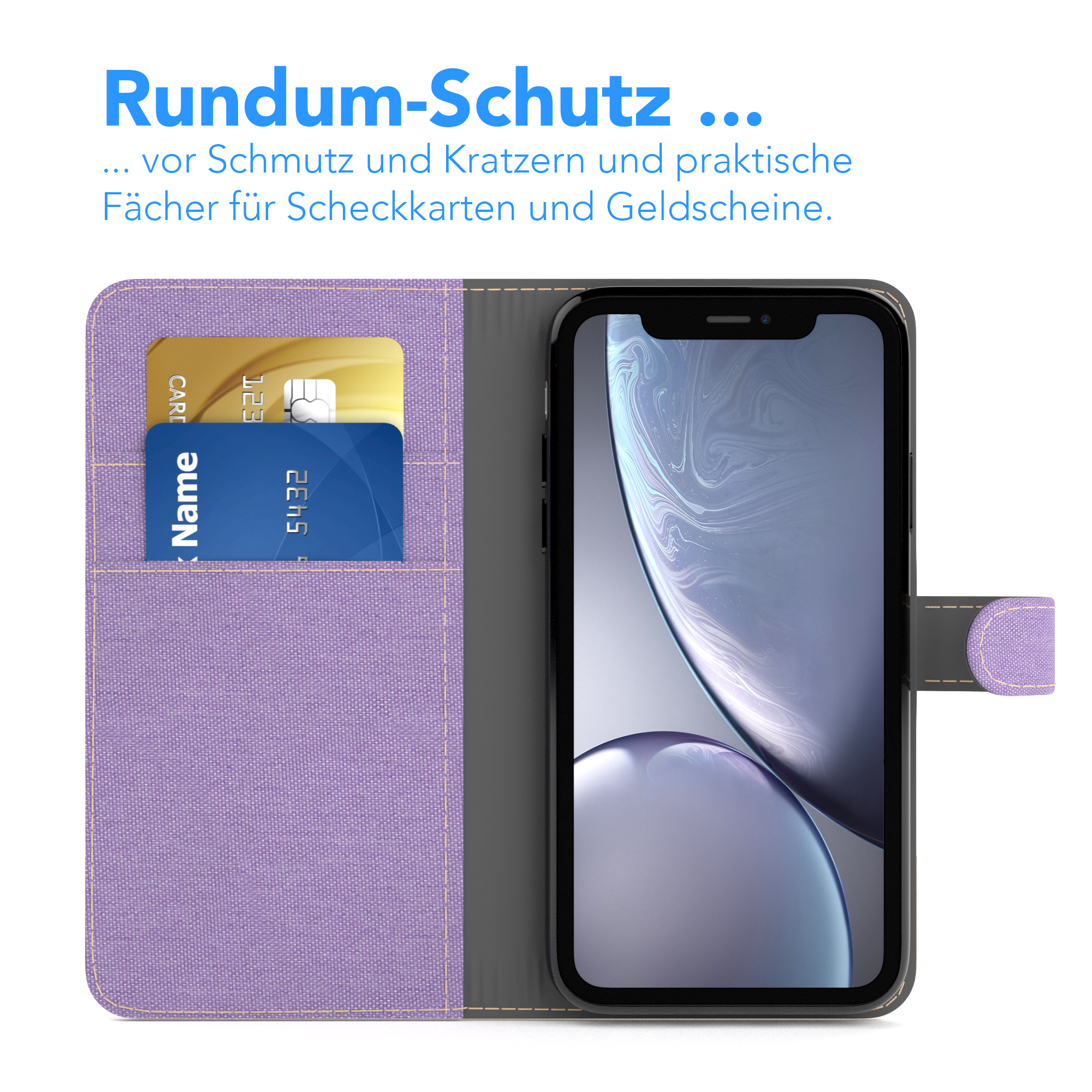 Lila Handyhülle mit Kreditkarten und einem Telefon darin. Der Bildschirm des Telefons ist an.