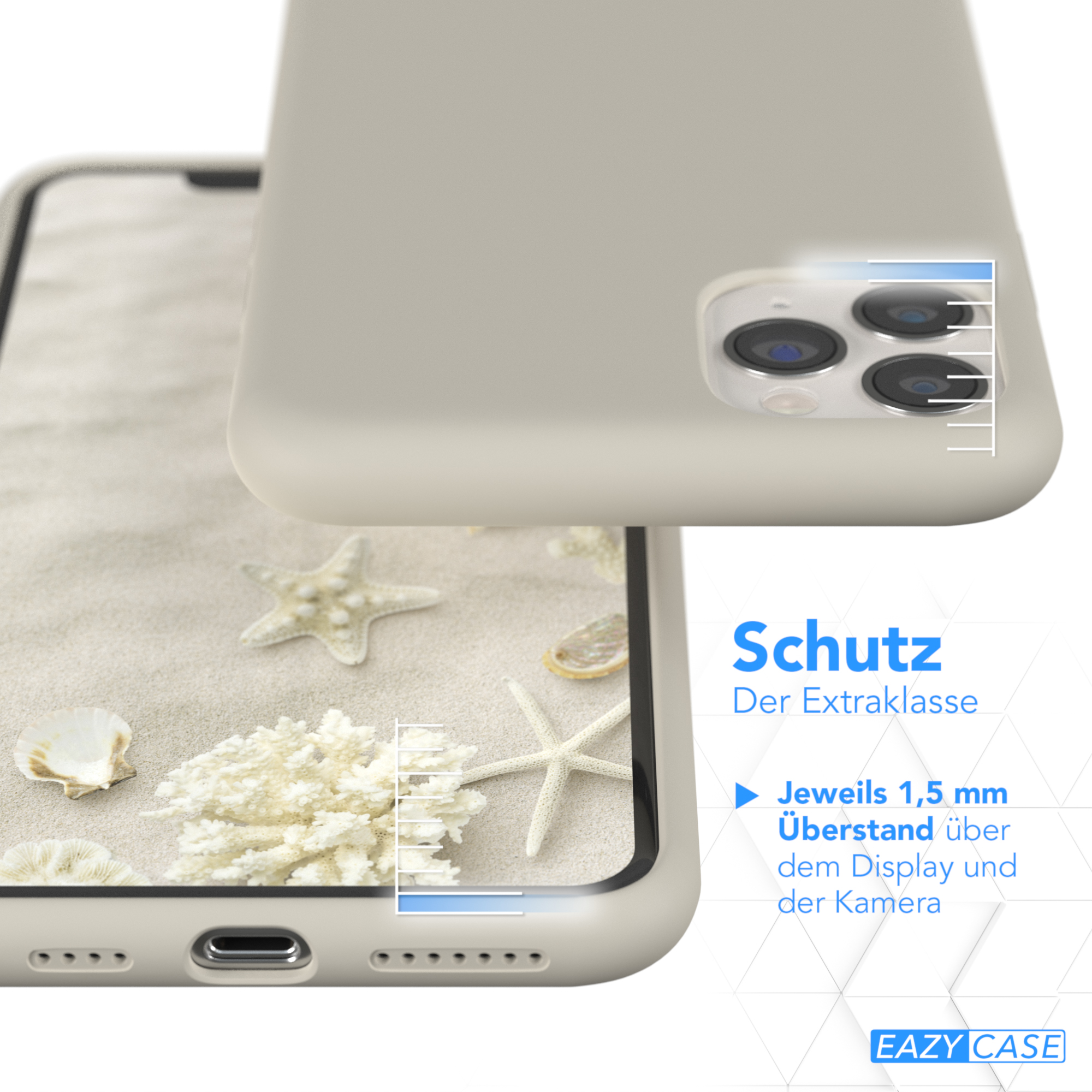 Handyhülle mit Telefon und Muscheln auf Sand. Die Hülle ist beige.