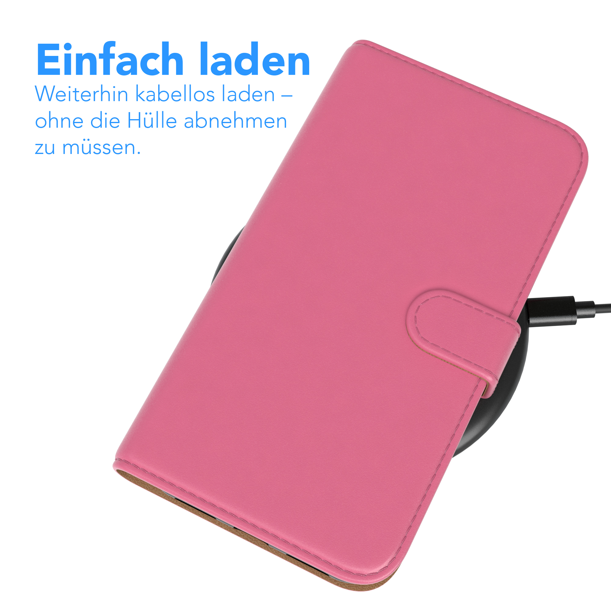 Rosa Handyhülle auf einem kabellosen Ladegerät.