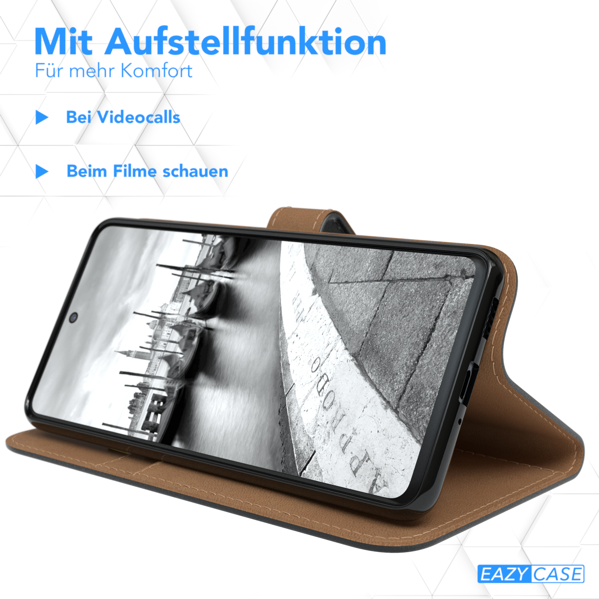 Telefon in brauner Hülle auf Tisch. Text beschreibt die Standfunktion für Videoanrufe.
