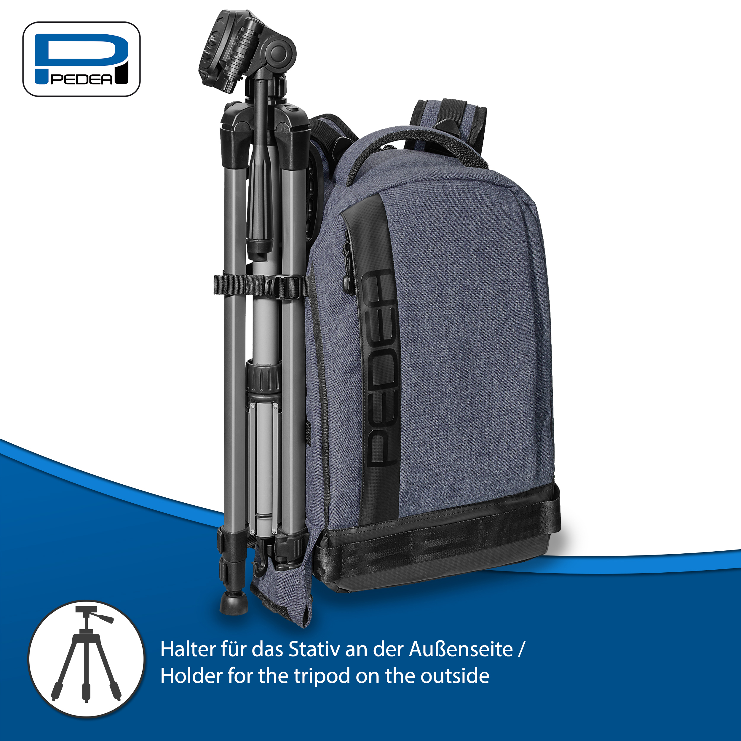 Ein Stativ und ein blauer Rucksack, zusammengehalten. Der Markenname ist sichtbar.