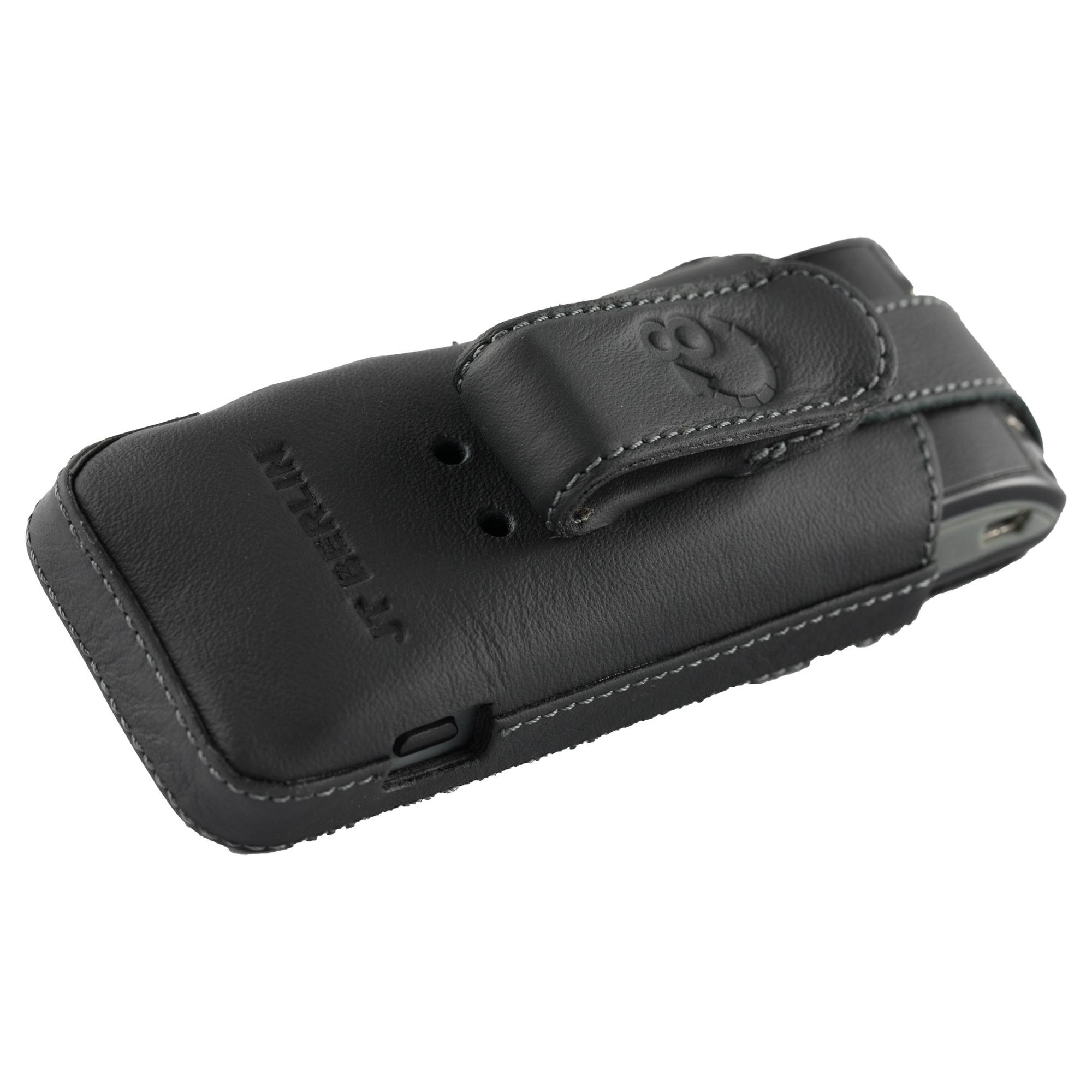 Schwarze Leder-Handyhülle mit Klappe und Logo. Angesicht.
