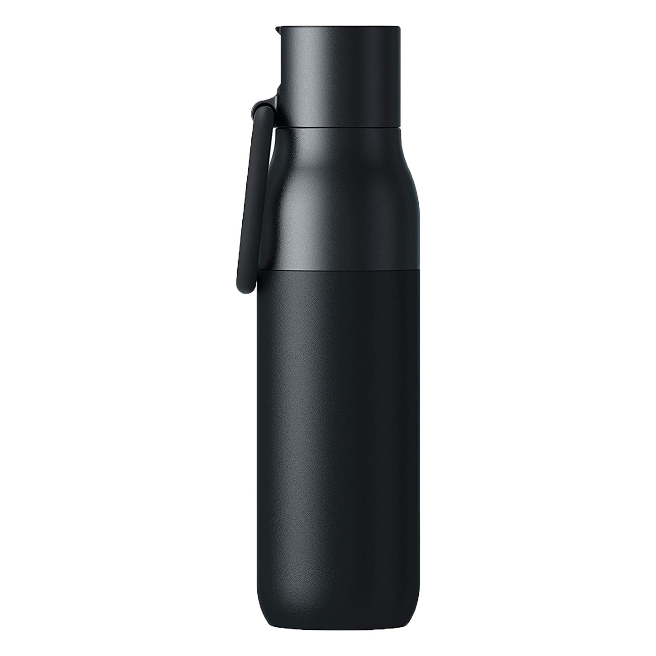 Schwarze Wasserflasche mit Griff und schwarzem Deckel, vor weißem Hintergrund.