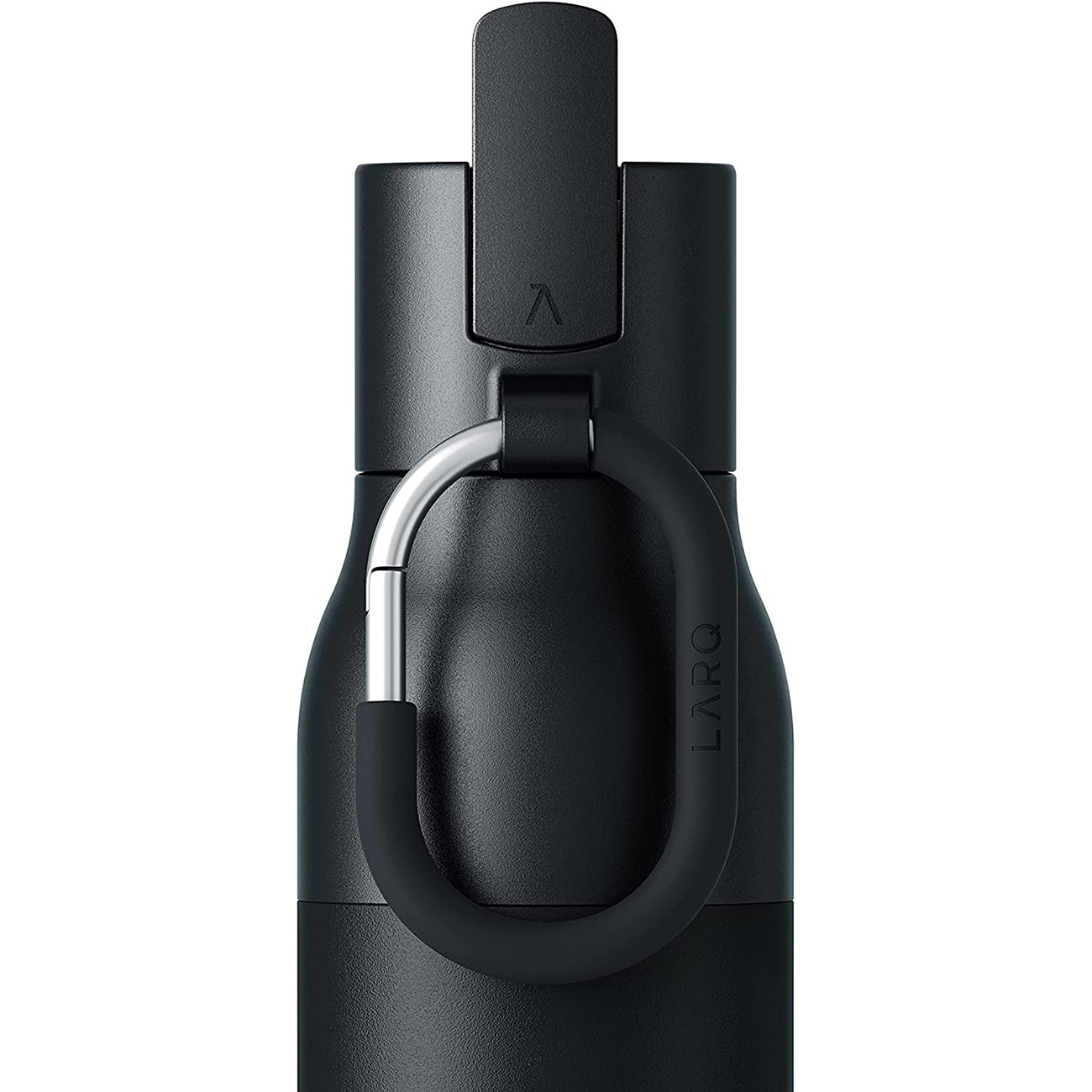 Schwarze Wasserflasche mit silbernem Karabinerhaken.