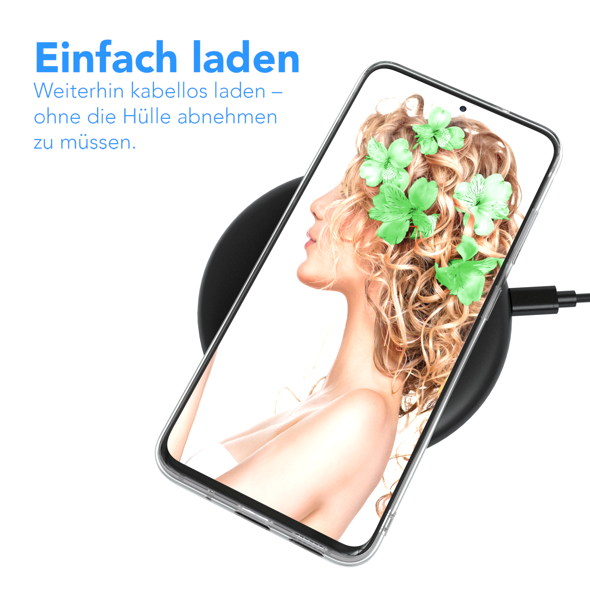 Smartphone auf kabellosem Ladegerät mit Frauengesicht und grünen Blumengrafiken auf dem Bildschirm.