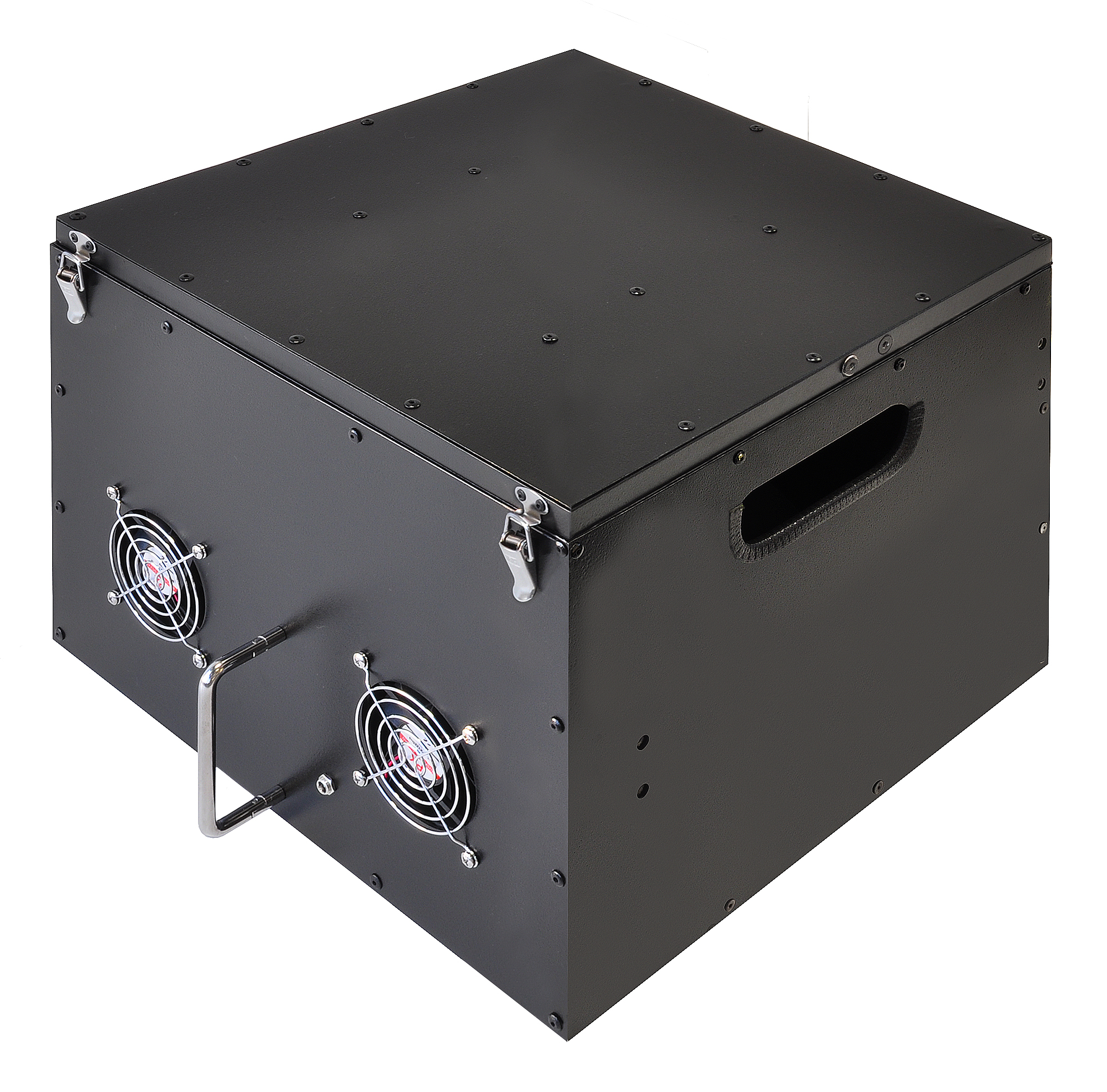 Una caja negra, cuadrada, de aspecto industrial con dos ventiladores y un asa.