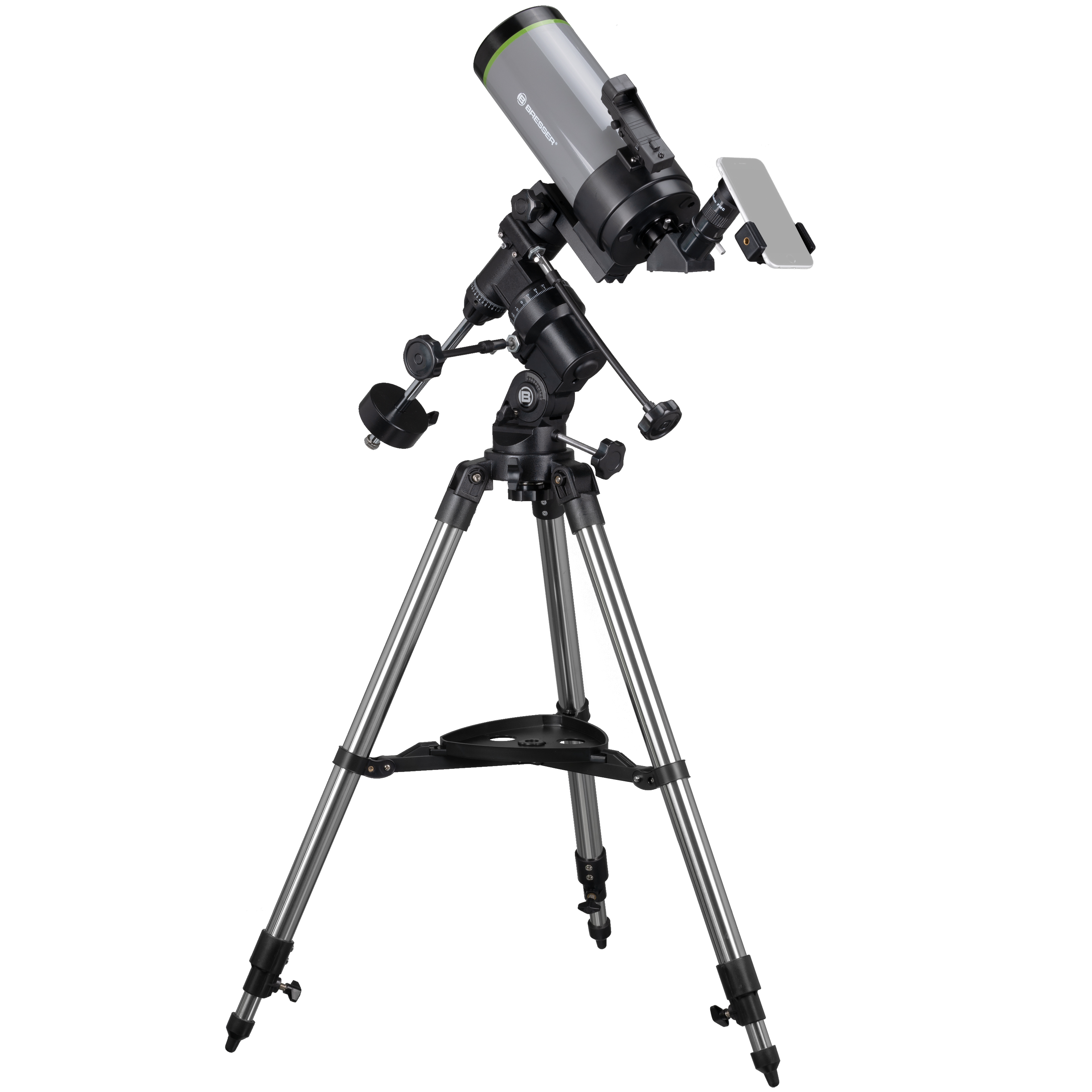 Telescopio sobre un trípode, con un smartphone adjunto para ver el cielo.