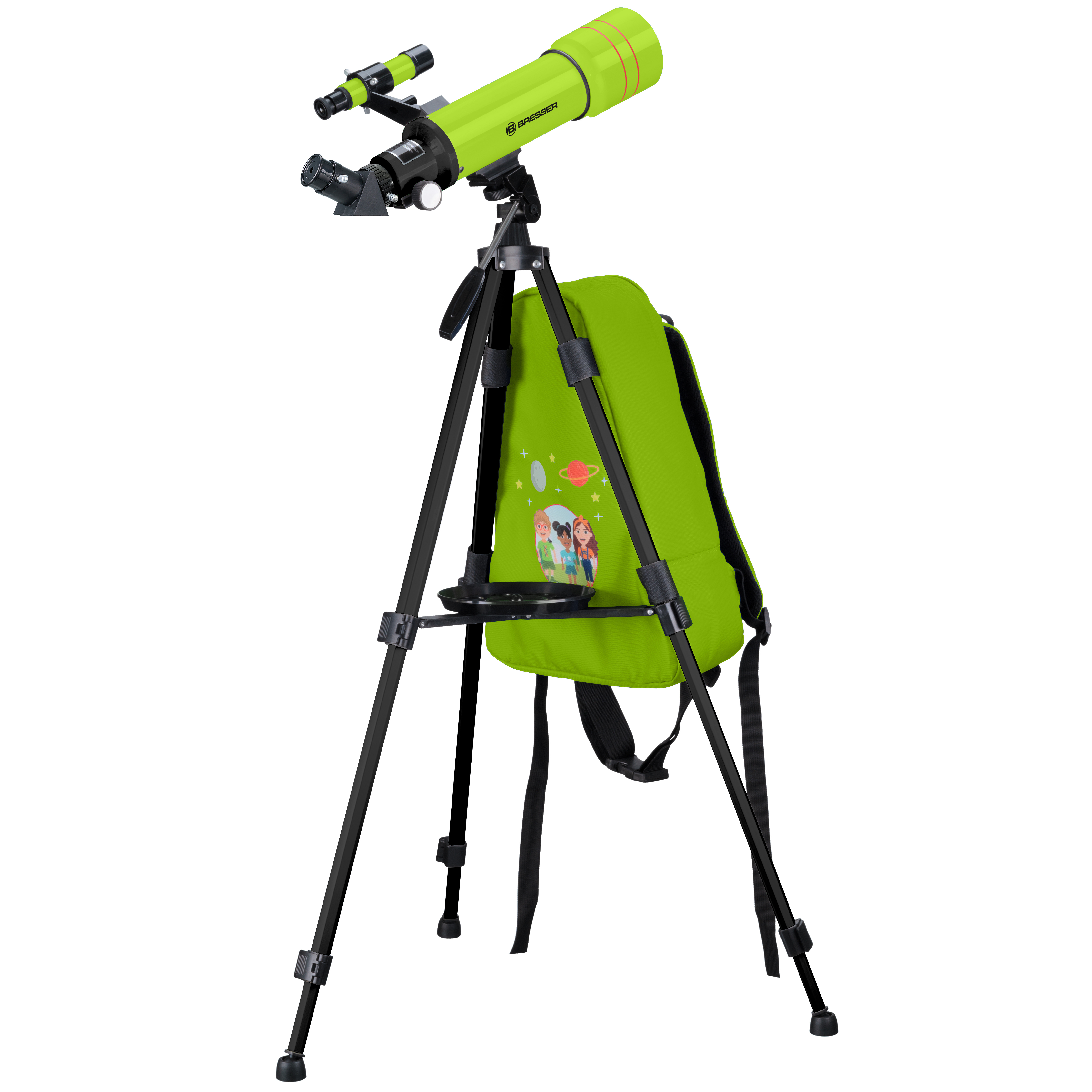 Grünes Teleskop auf einem Stativ, mit einem grünen Rucksack, vor weißem Hintergrund.