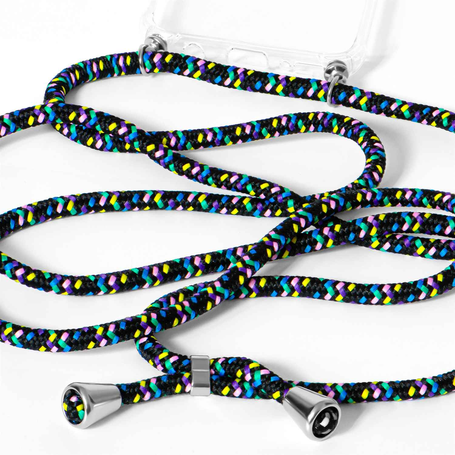 Mehrfarbiges Handy-Case-Lanyard. Klare Hülle, buntes Seil, silberne Akzente. Weißer Hintergrund.