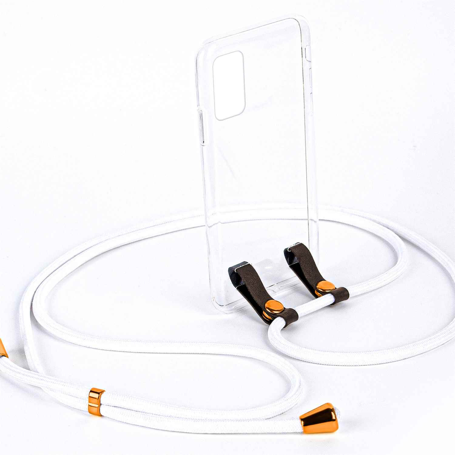 Weißes Telefon-Lanyard mit goldenen Akzenten, transparente Handyhülle und weißer Hintergrund.