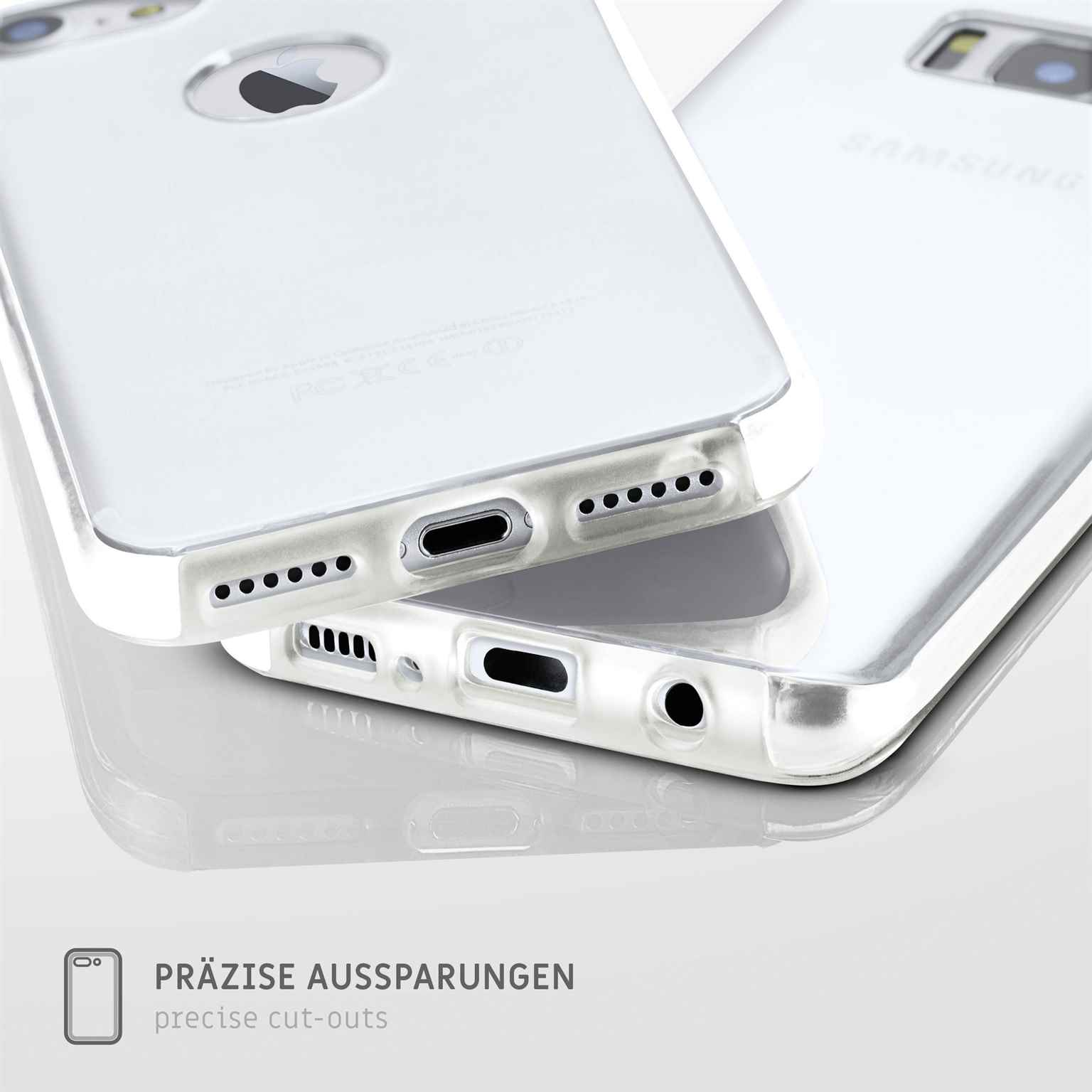 Zwei transparente Handyhüllen. Eine liegt auf der anderen. Die untere ist leicht verschwommen.