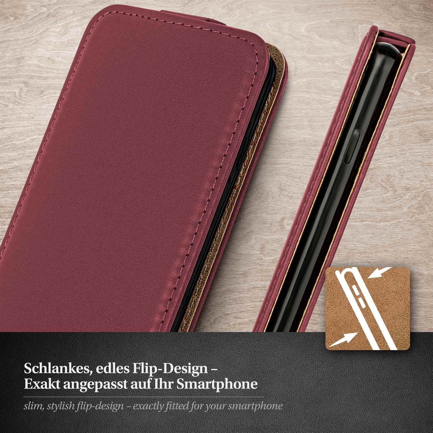 Burgunderfarbene Handyhülle, geöffnet, um ein Telefon zu zeigen. Goldene Verzierungen und Nähte.