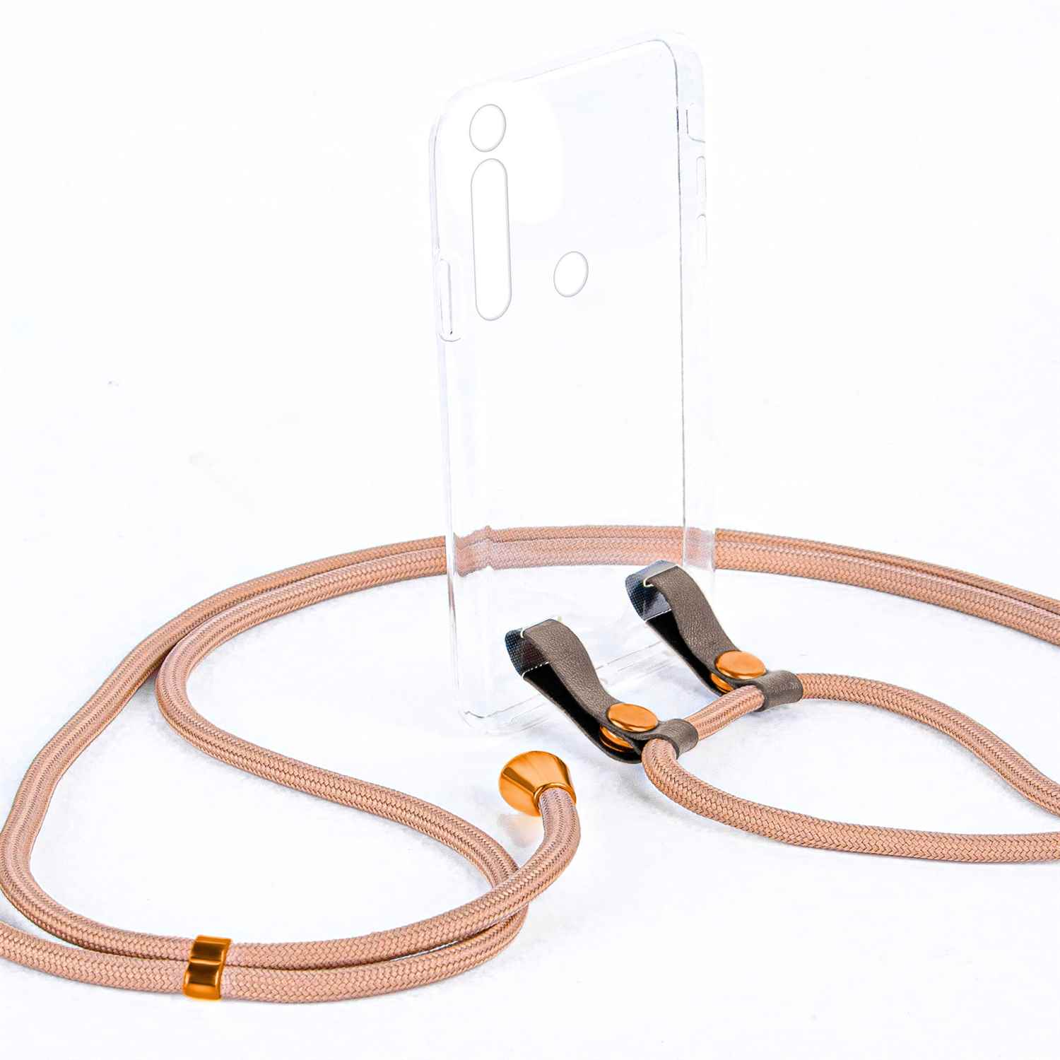 Handyhülle mit beigem Kabel, transparenter Hülle und goldenen Akzenten auf weißem Hintergrund.