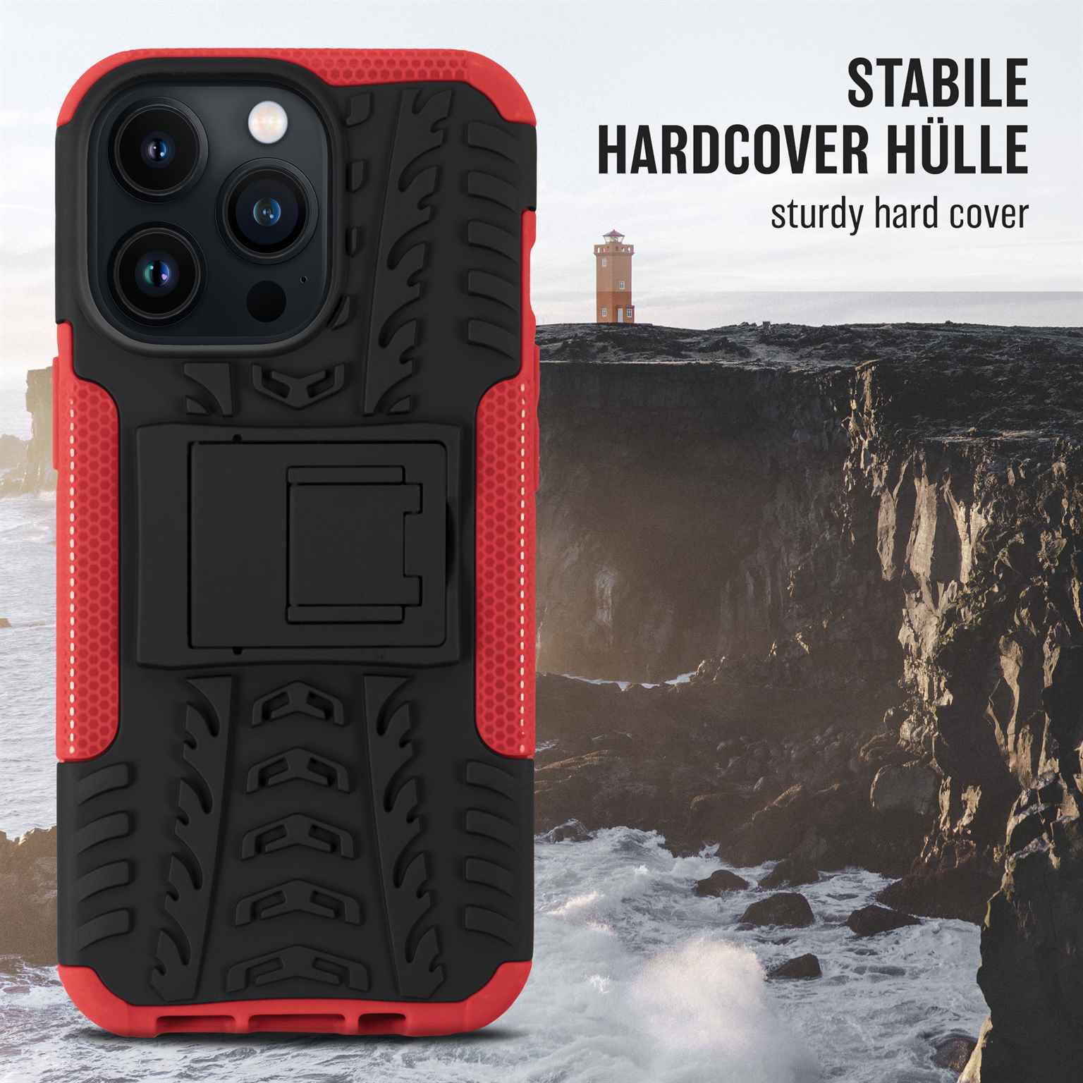 Eine rot-schwarze Handyhülle zeigt ein robustes Design mit einem Ständer. Der Hintergrund hat eine Küstenlandschaft.