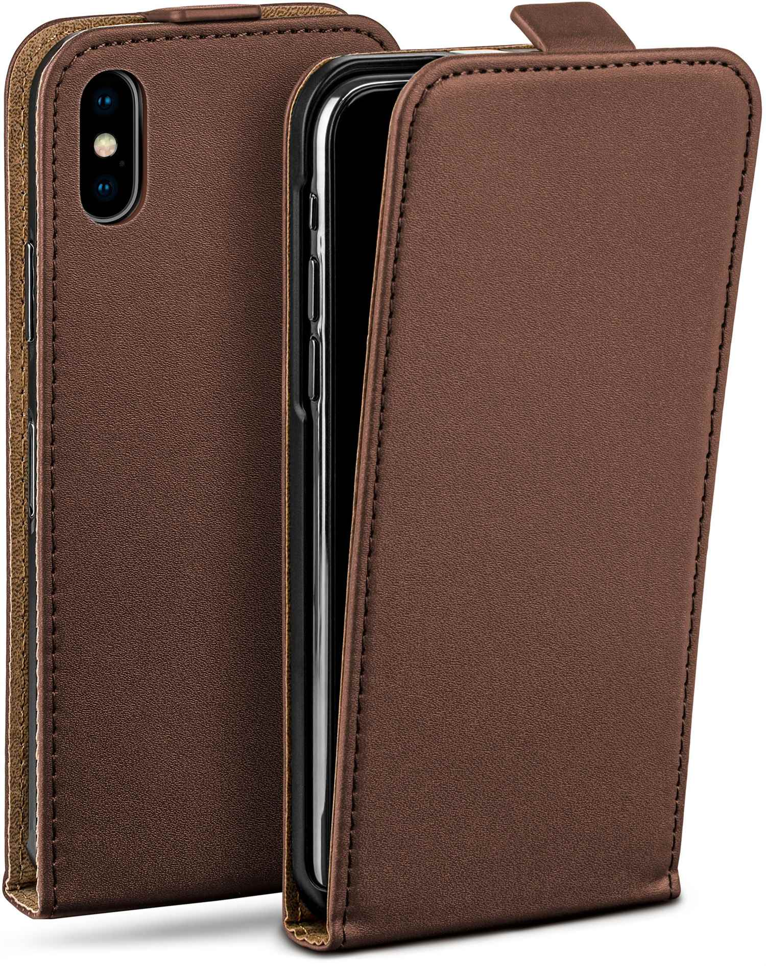 Braune Leder-Handyhülle, offen, mit einem Telefon darin.