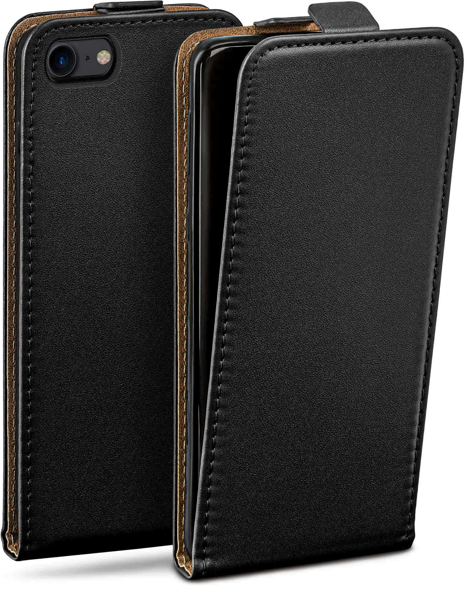 Schwarze Leder-Handyhülle, offen, um ein Telefon zu zeigen. Goldener Besatz.