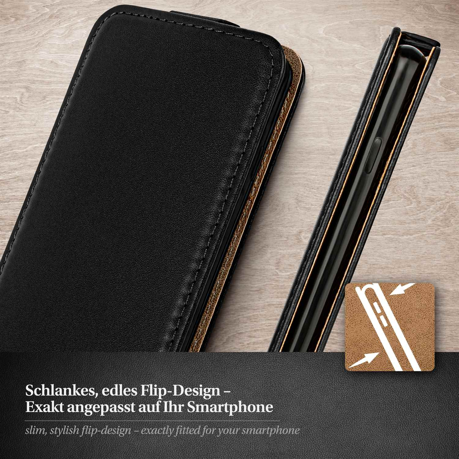 Nahaufnahme einer schwarzen Leder-Handyhülle mit goldenem Innenraum.
