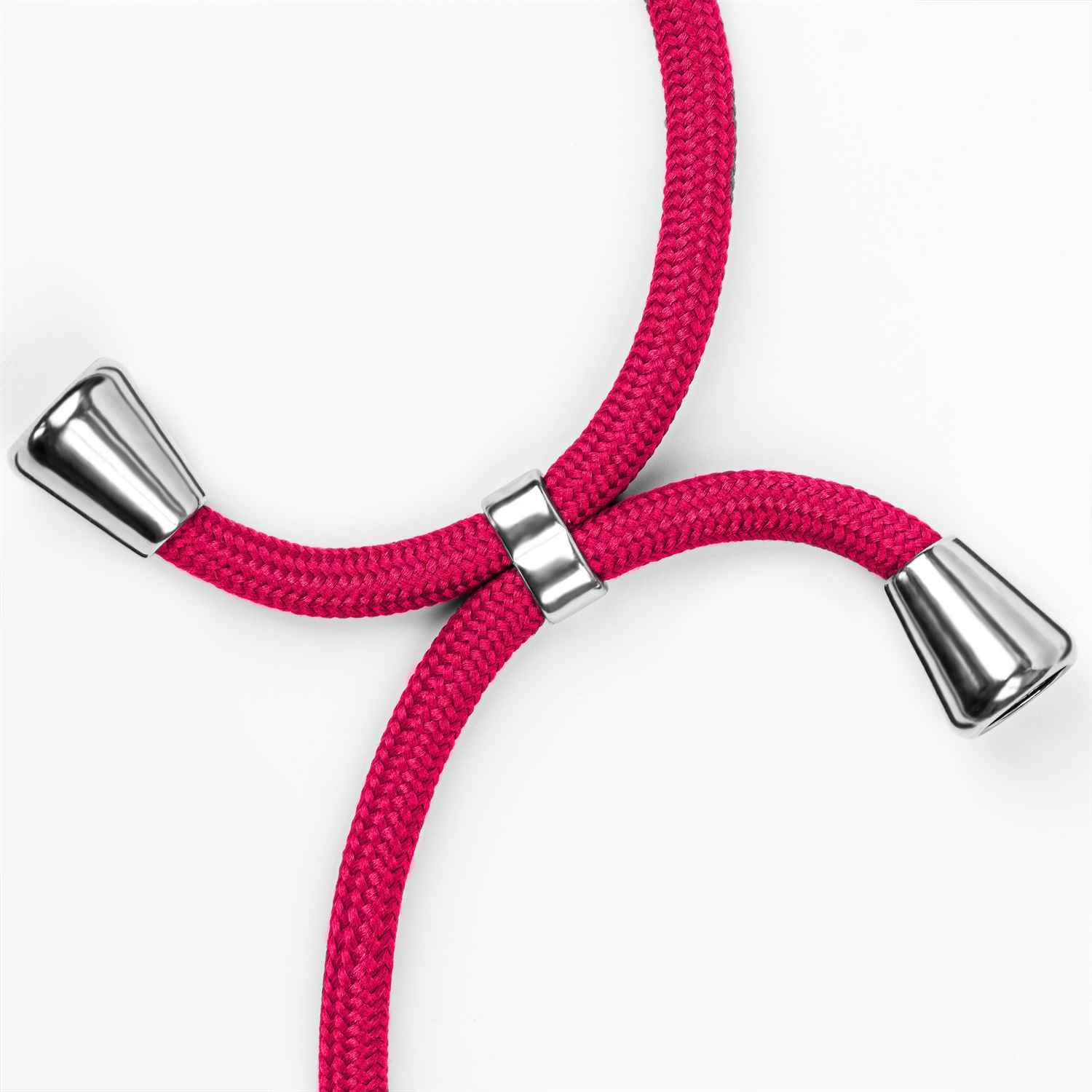Fuchsiafarbener Handyriemen mit silbernen Spitzen und Metallring auf weißem Hintergrund.