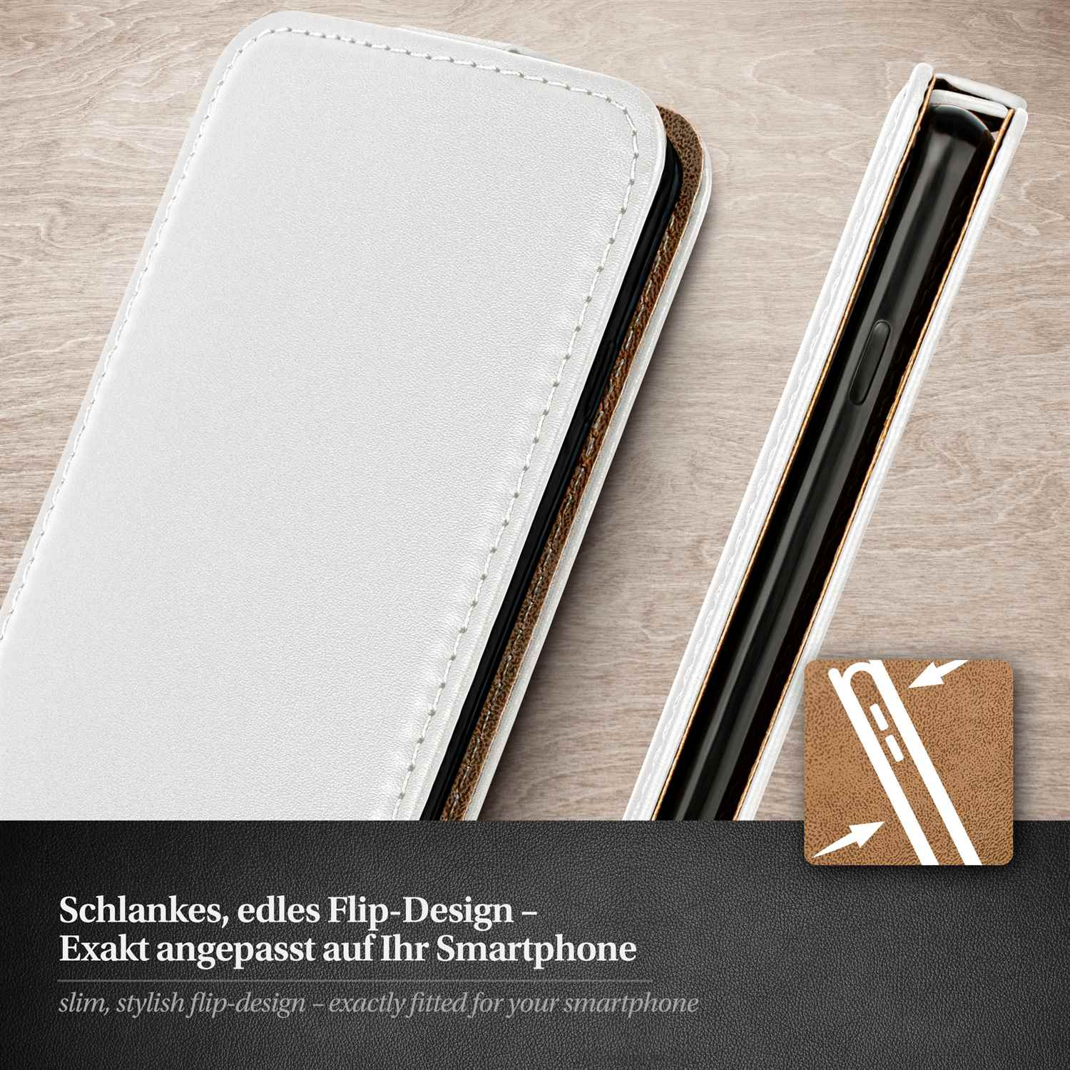 Weiße Handyhülle Nahaufnahme. Die Hülle ist weiß und braun. Das Telefon ist schwarz.