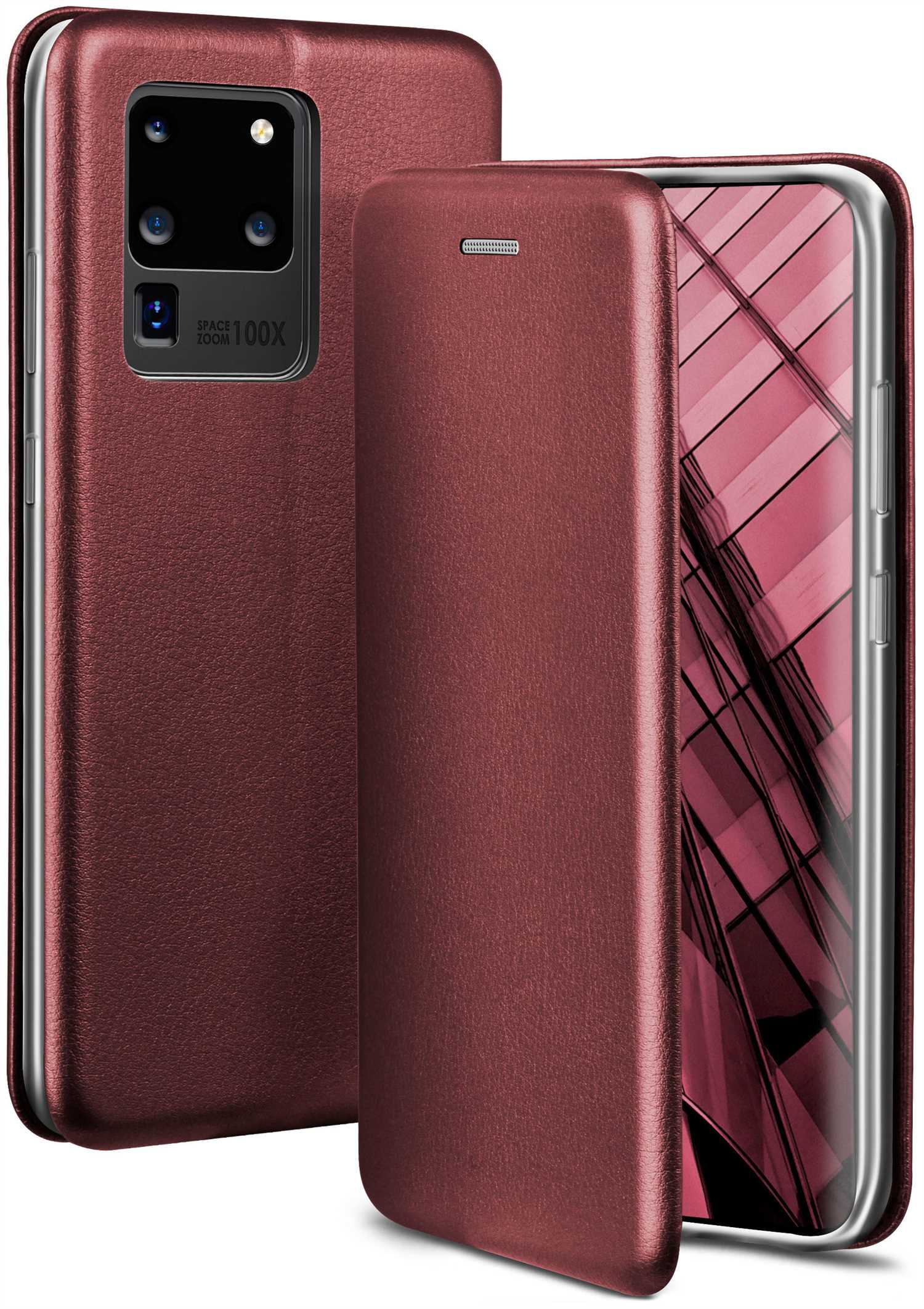 Weinrote Handyhülle mit einem Telefon darin, auf weißem Hintergrund.