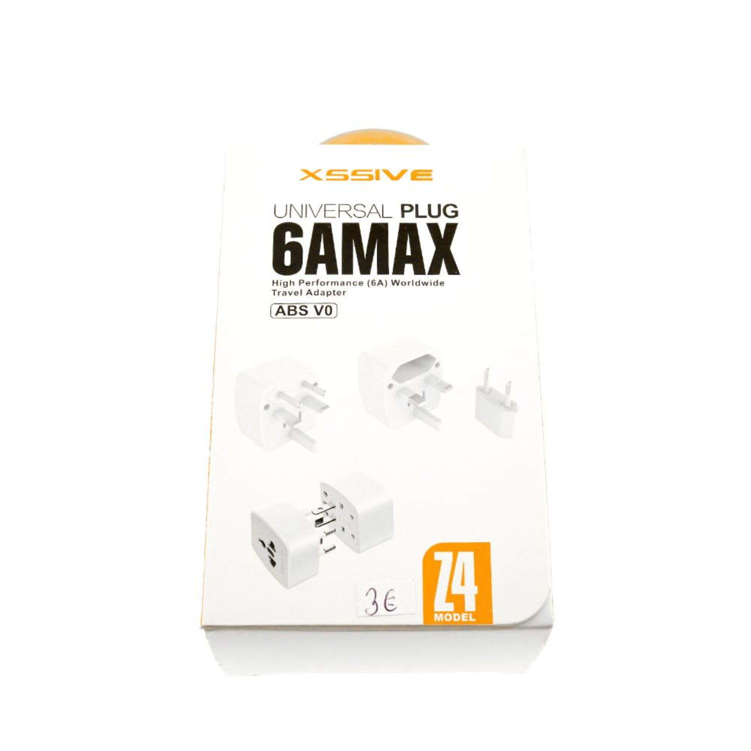 Universal-Steckeradapter-Box, verschiedene Stecker-Konfigurationen, weißer Hintergrund.