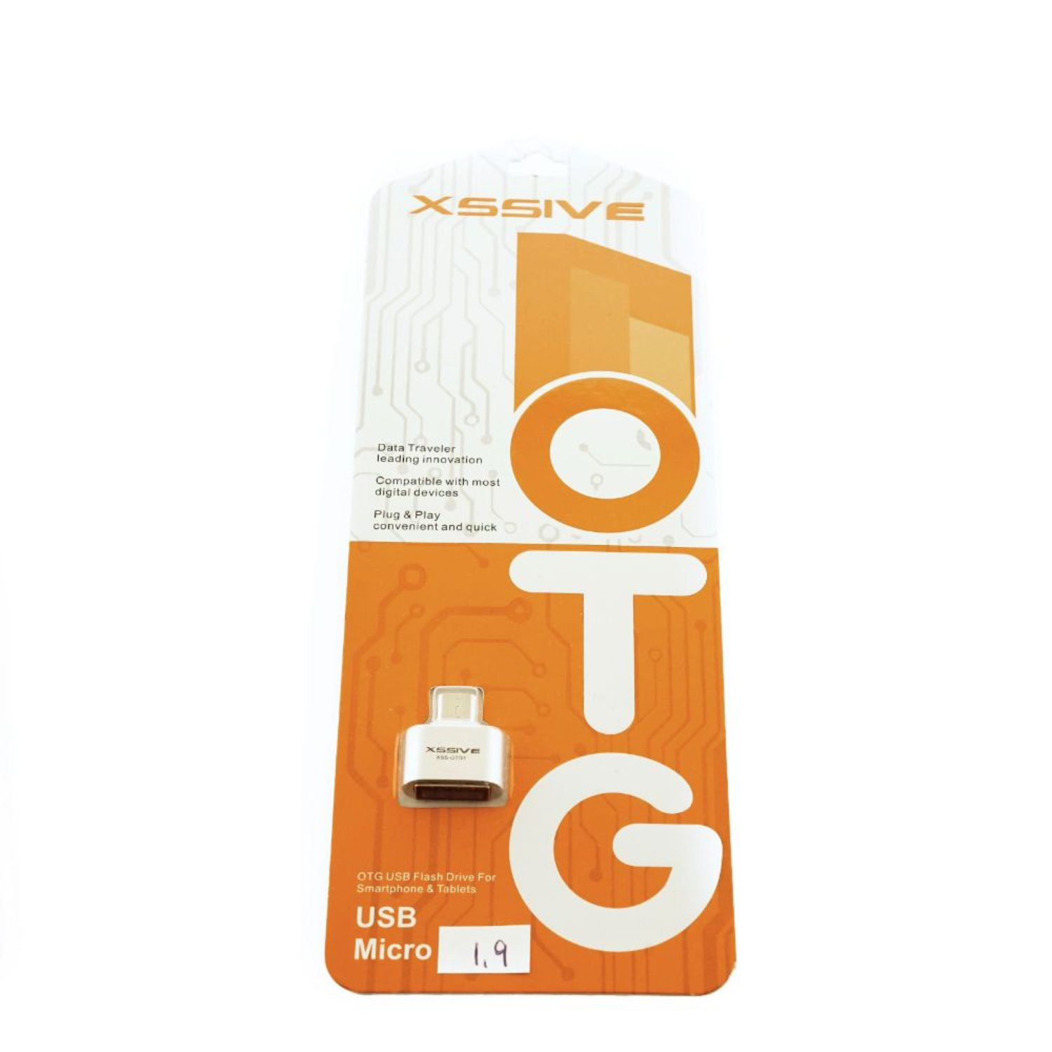Eine weiße und orangefarbene USB-Adapterverpackung mit der Bezeichnung XSSIVE, mit einem USB-Micro-OTG-Adapter.