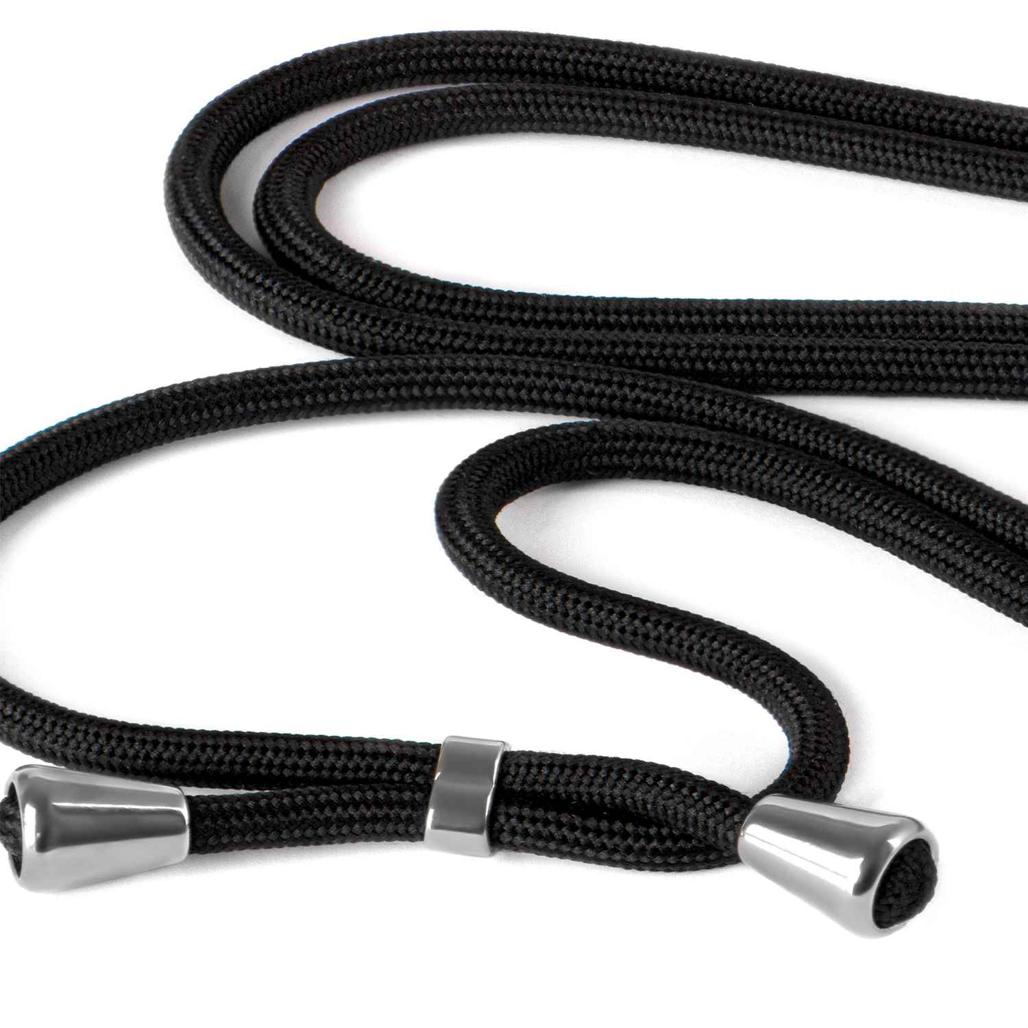 Schwarzes Kabel mit silbernen Enden. Weißer Hintergrund. Nahaufnahme des Kabels mit Silberenden.