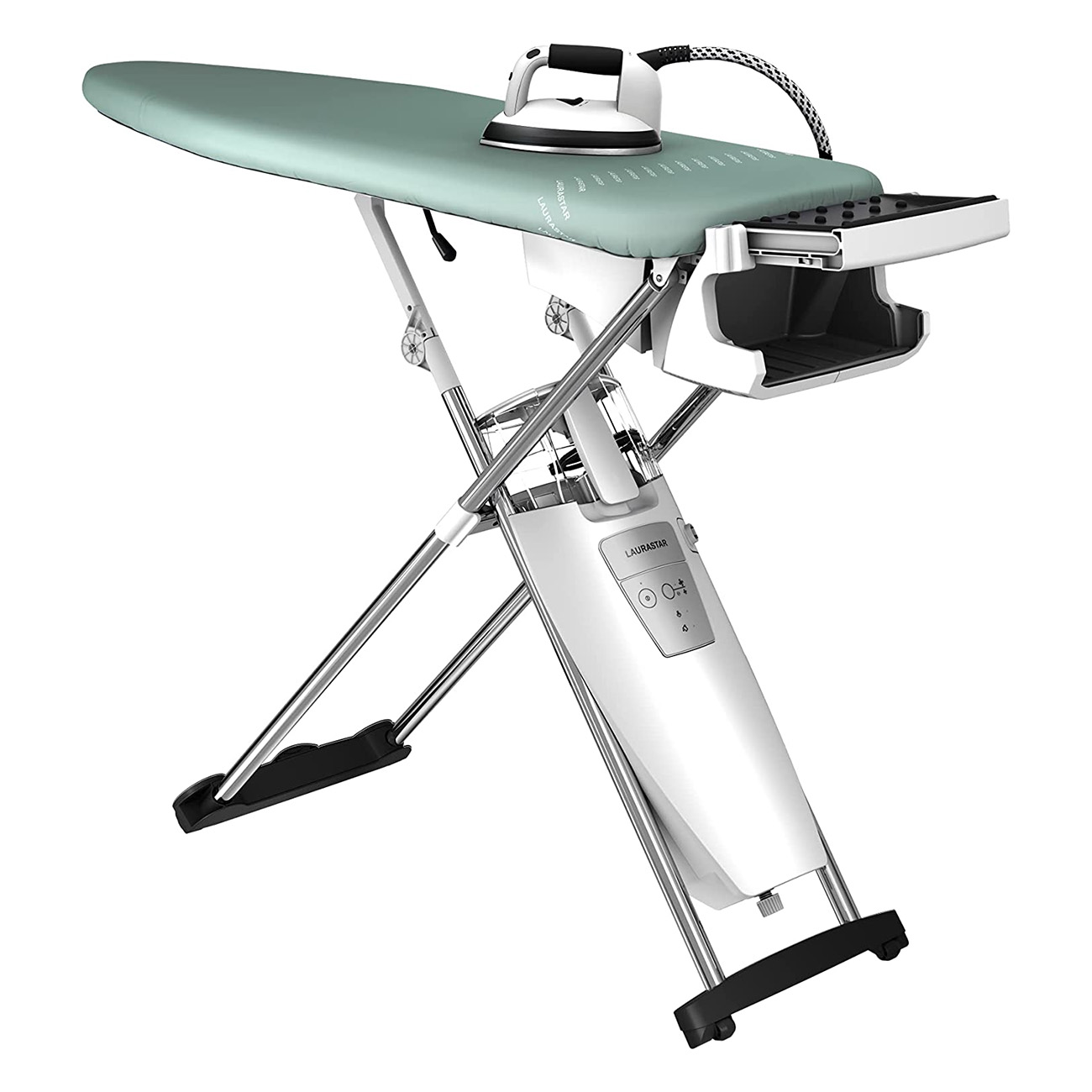 Deska do prasowania z żelazkiem na wierzchu.