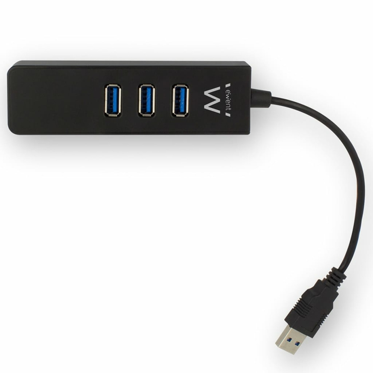 Un hub USB nero con quattro porte USB blu e un cavo nero con un connettore USB su bianco.