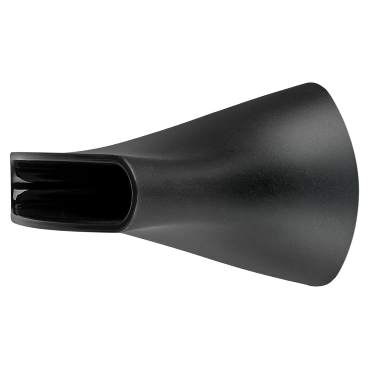 Czarna dysza suszarki do włosów, w kształcie stożka, z szerokim otworem. Dysza jest ustawiona pod kątem.