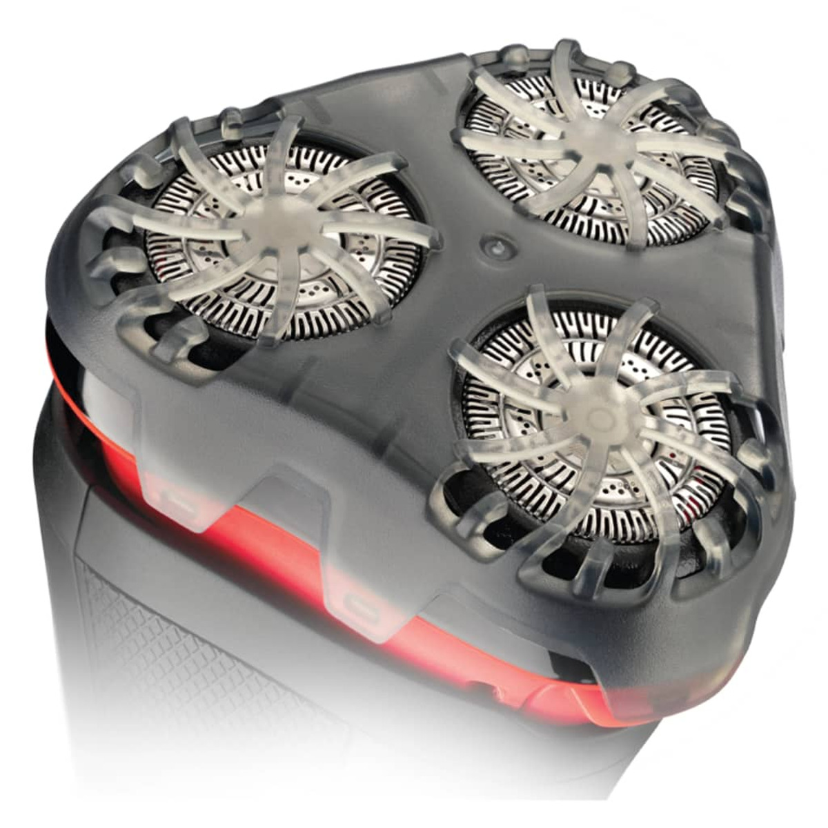 Zbliżenie czarnej głowicy golarki z trzema obracającymi się ostrzami. Widoczne czerwone akcenty.