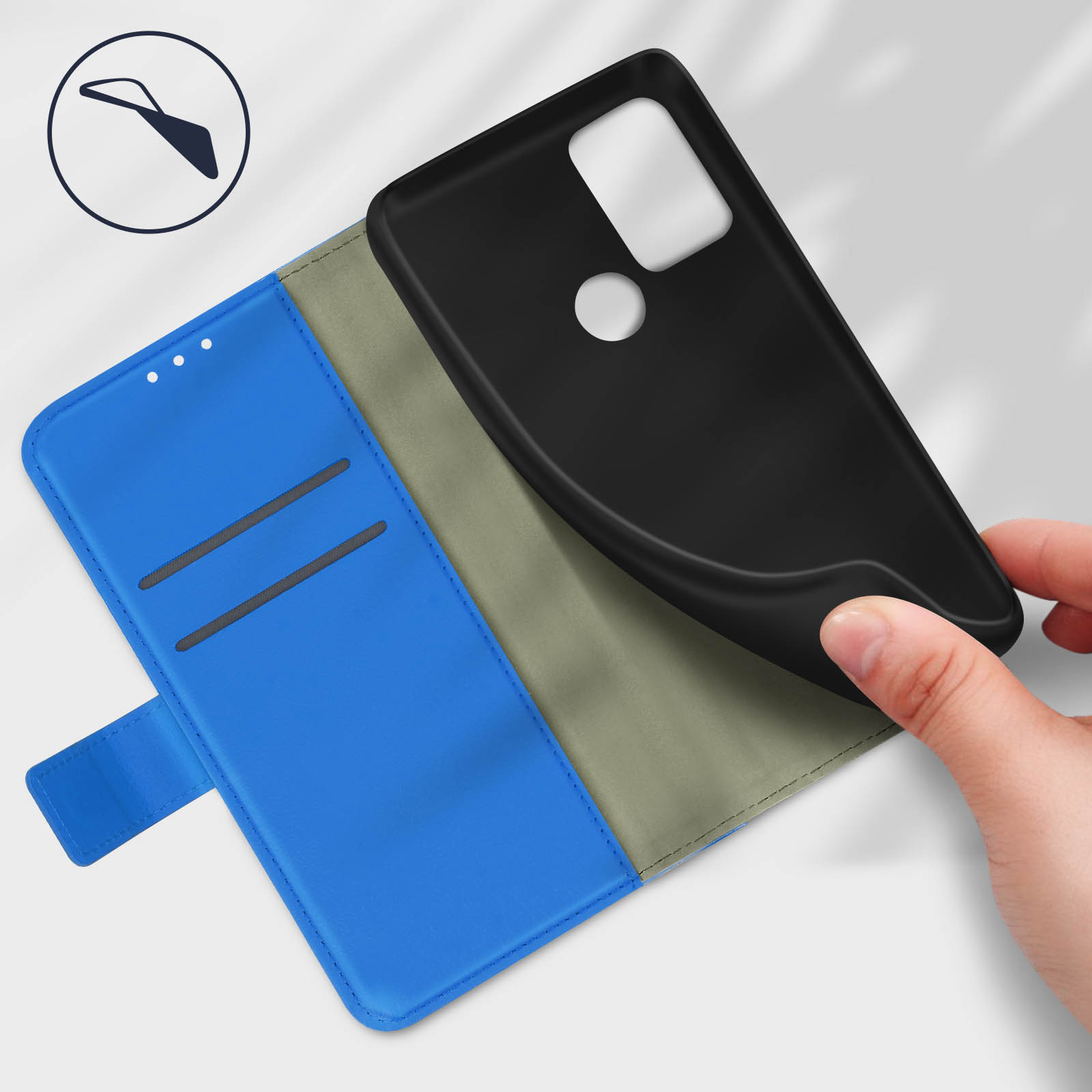 Una custodia blu per telefono, con un telefono nero all'interno, viene aperta.