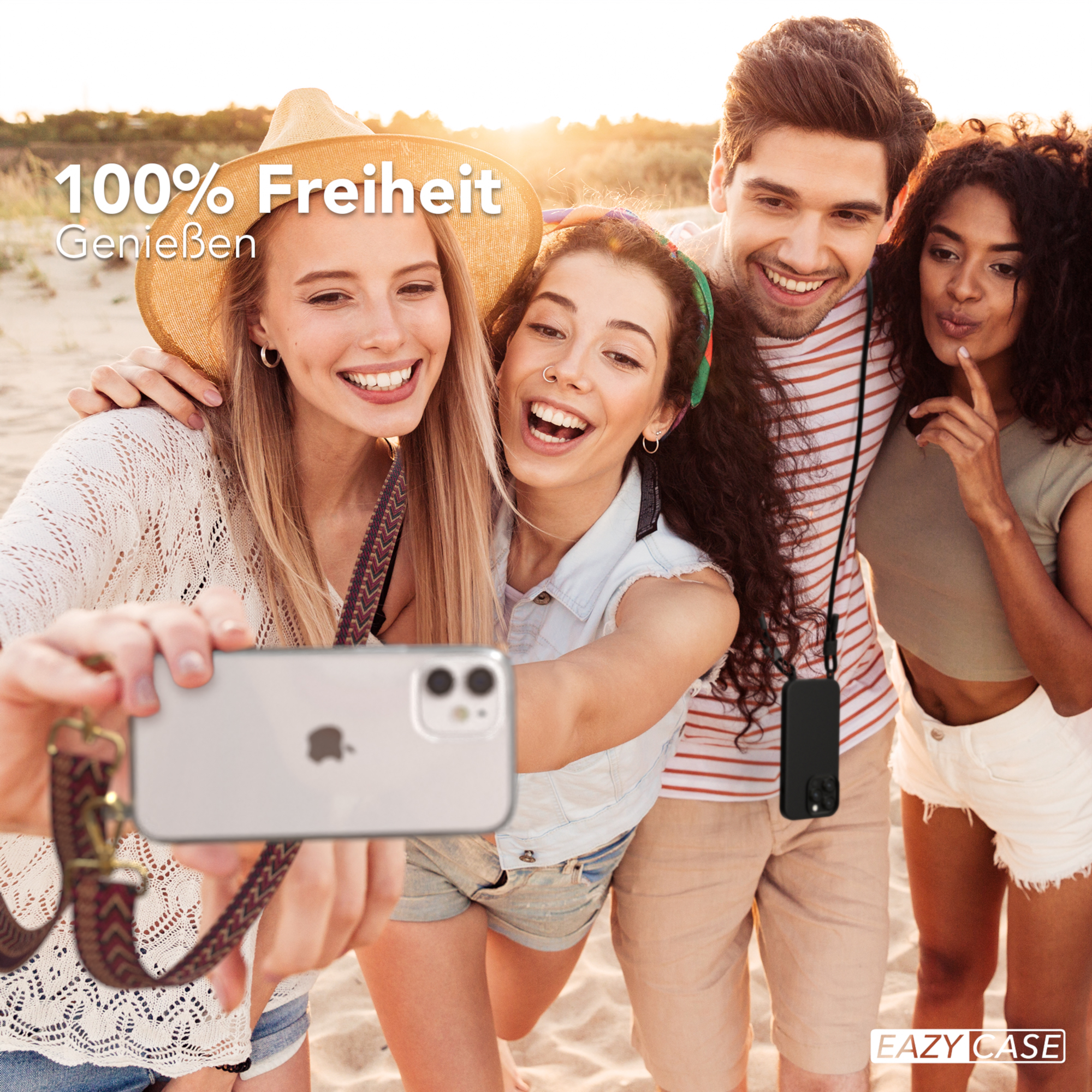 Vier Personen machen ein Selfie am Strand, halten ein Telefon mit Trageband. Eazy Case Logo rechts unten.