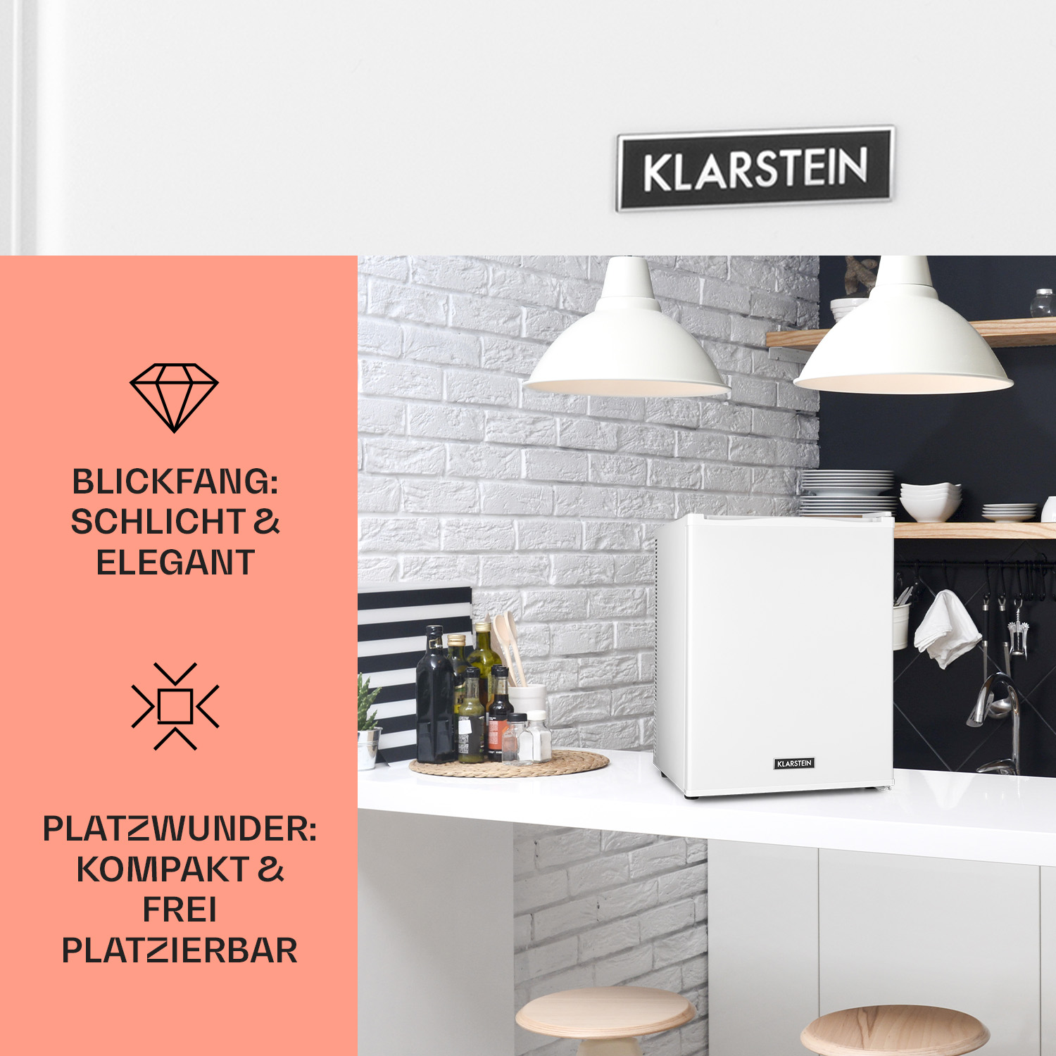 Weißer Mini-Kühlschrank mit weißem Backsteinmauer-Hintergrund. Der Kühlschrank hat ein Klarstein-Schild.