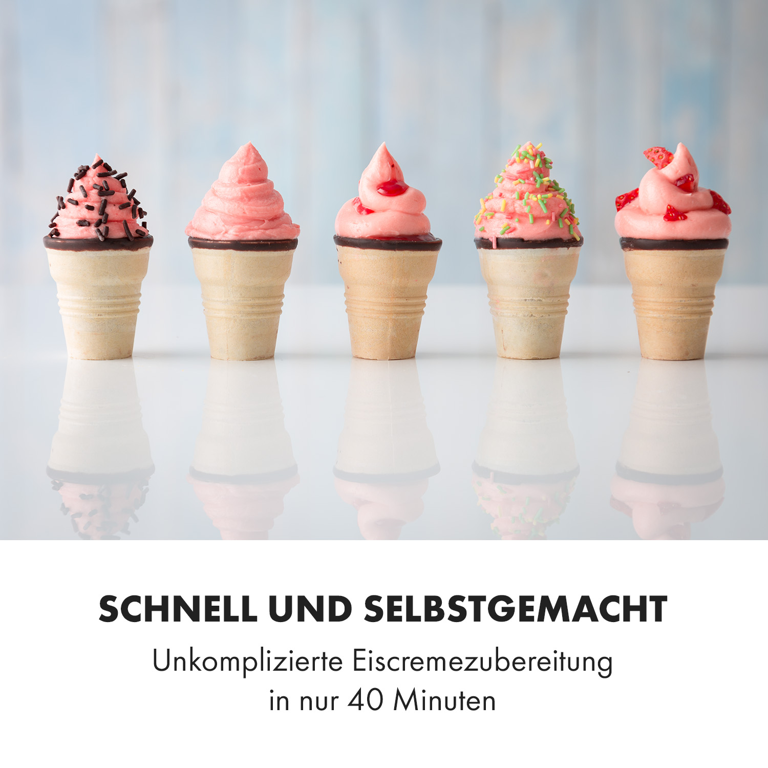 Fünf Eistüten mit rosa Softeis und Toppings. Text: Schnell und hausgemacht, einfache Eiscremezubereitung.
