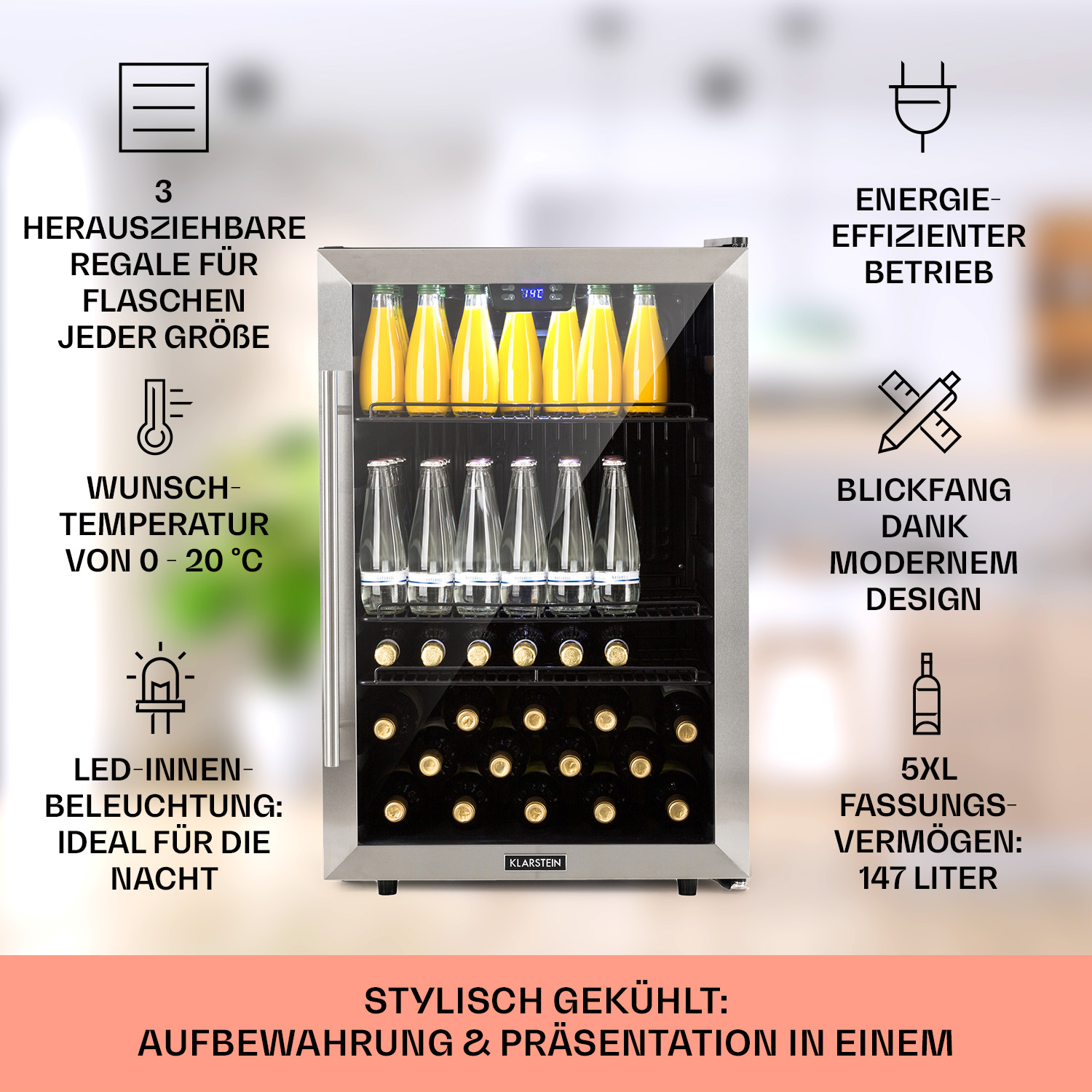 Kühlschrank aus Edelstahl, gefüllt mit Flaschen und Gläsern, mit Textetiketten.
