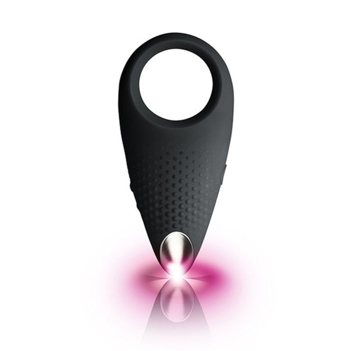 Anillo de juguete sexual negro con un acento plateado y una luz roja brillante, sobre fondo blanco.