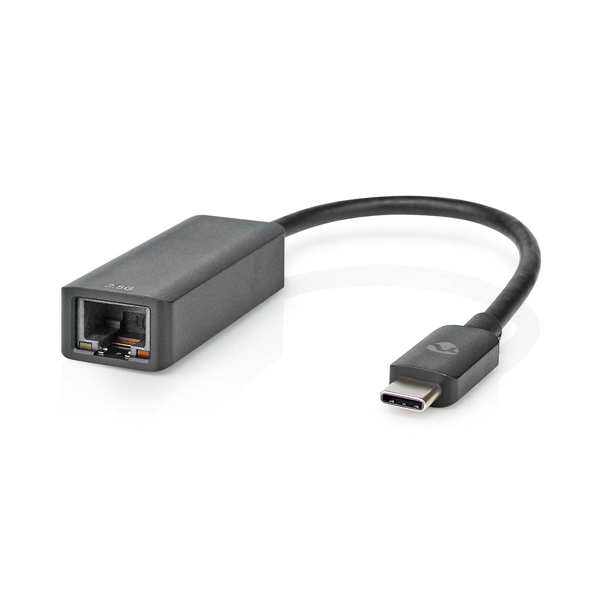Schwarzes USB-C-zu-Ethernet-Adapterkabel. Ein Ende ist USB-C, das andere Ethernet.