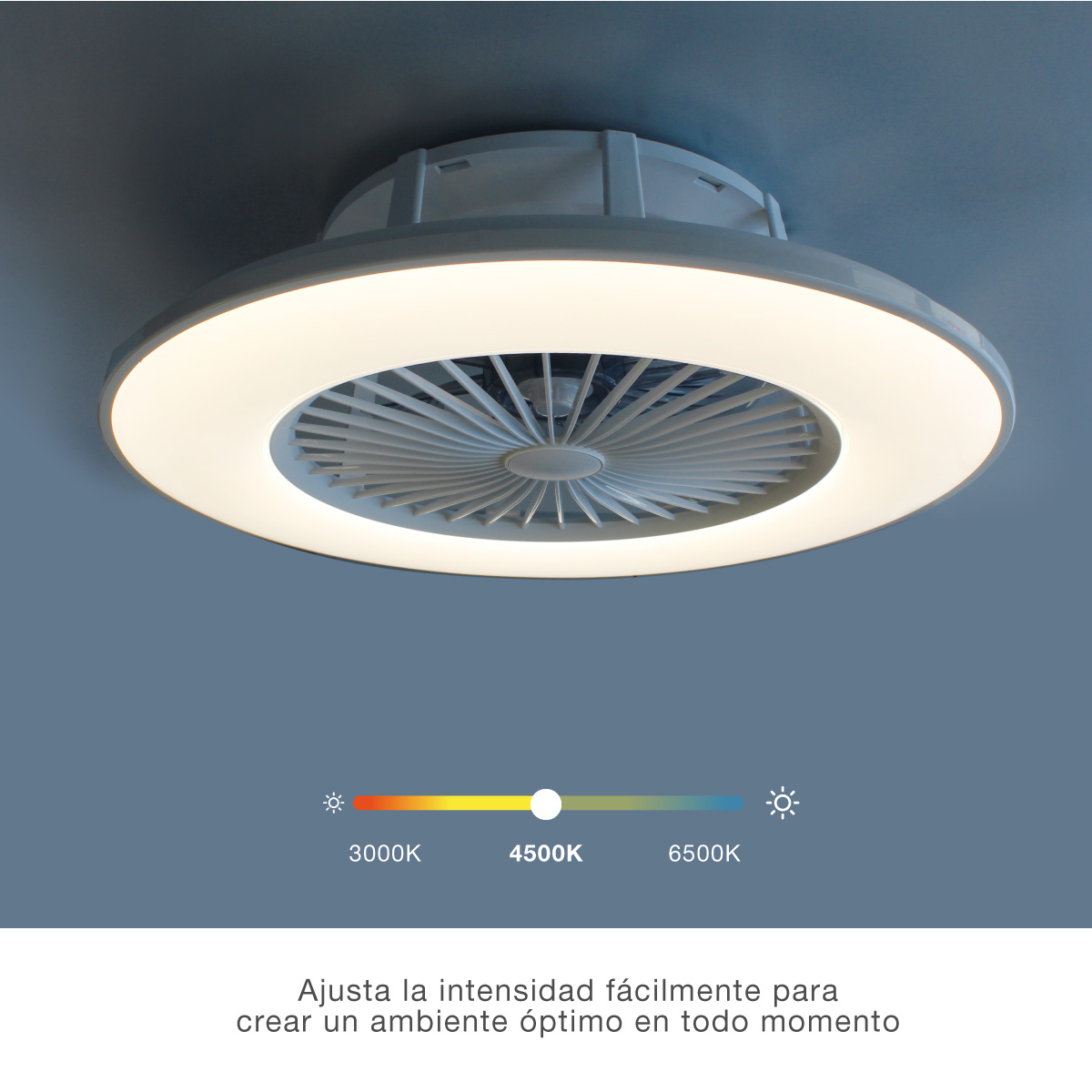 Ventilatore da soffitto con luce LED. Design bianco e grigio. Barra di regolazione della temperatura. Sfondo blu.