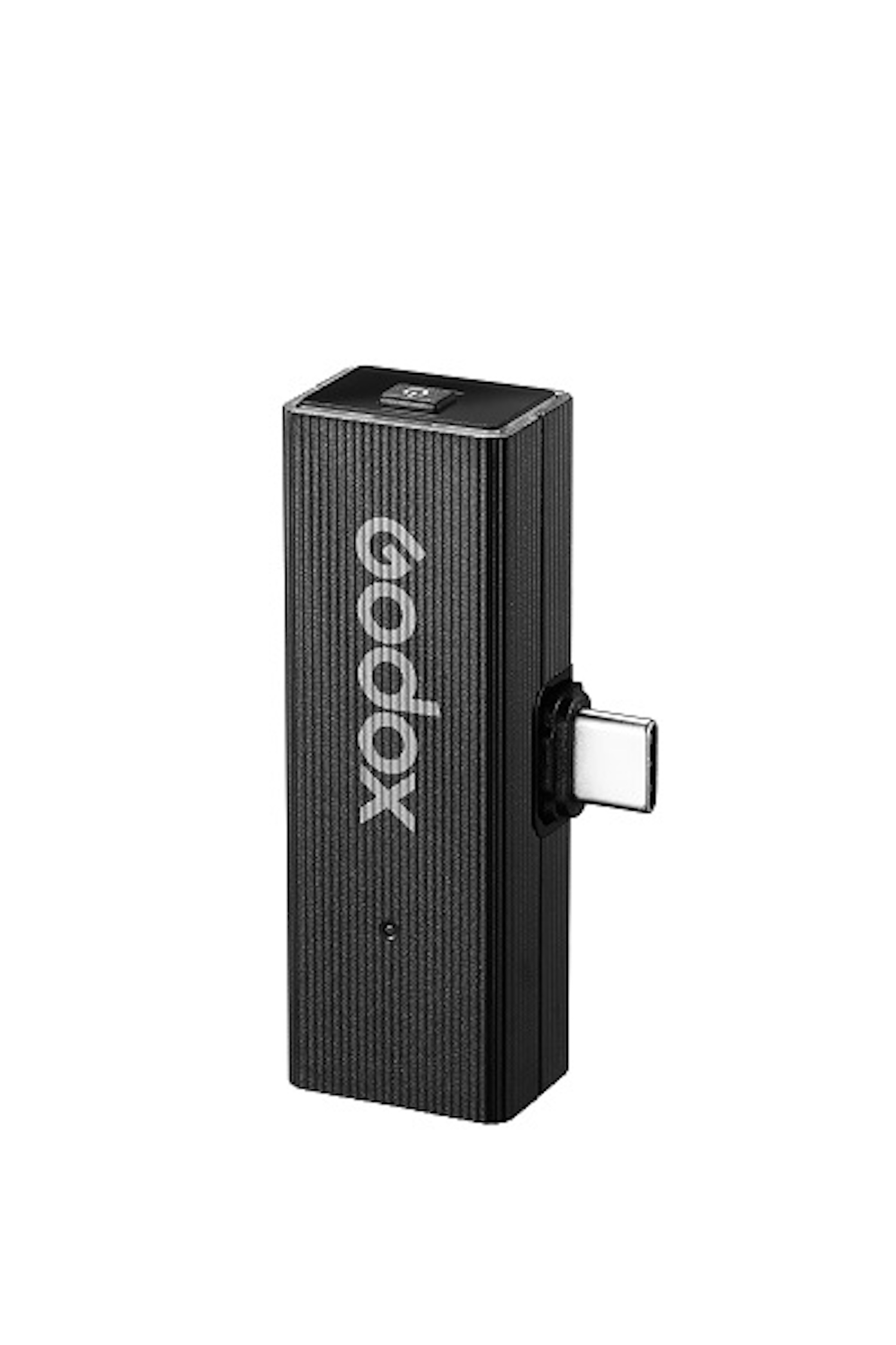 Un petit appareil Godox noir avec un port USB-C et un logo à l'avant, sur fond blanc.