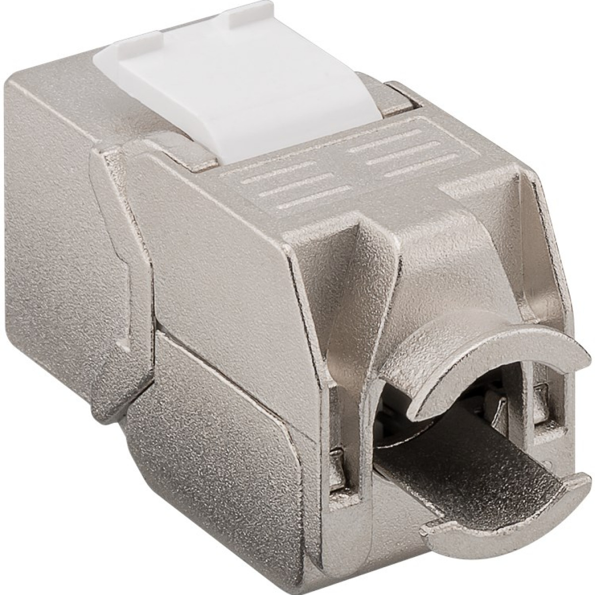 Metallisch silberner RJ45-Stecker mit weißem Clip. Nahaufnahme auf Weiß.