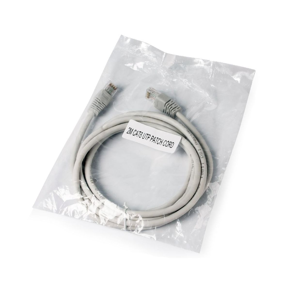 Zapakowana w folię torba zawierająca szary kabel krosowy CAT6 UTP.